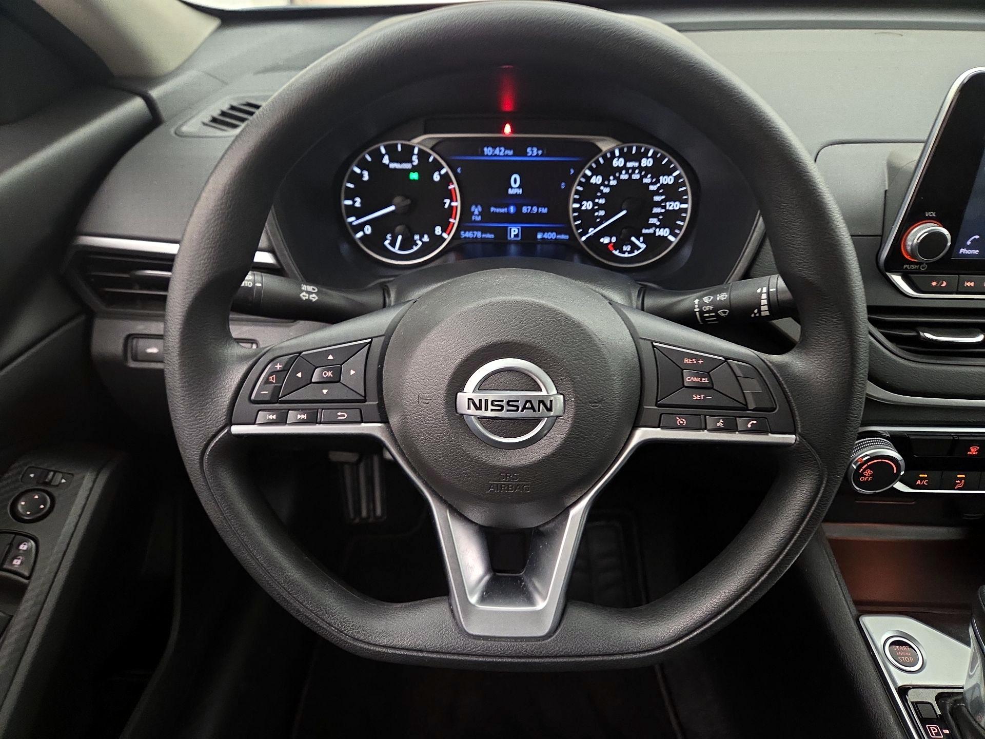 Thumbnail: 2020 Nissan Altima - 10