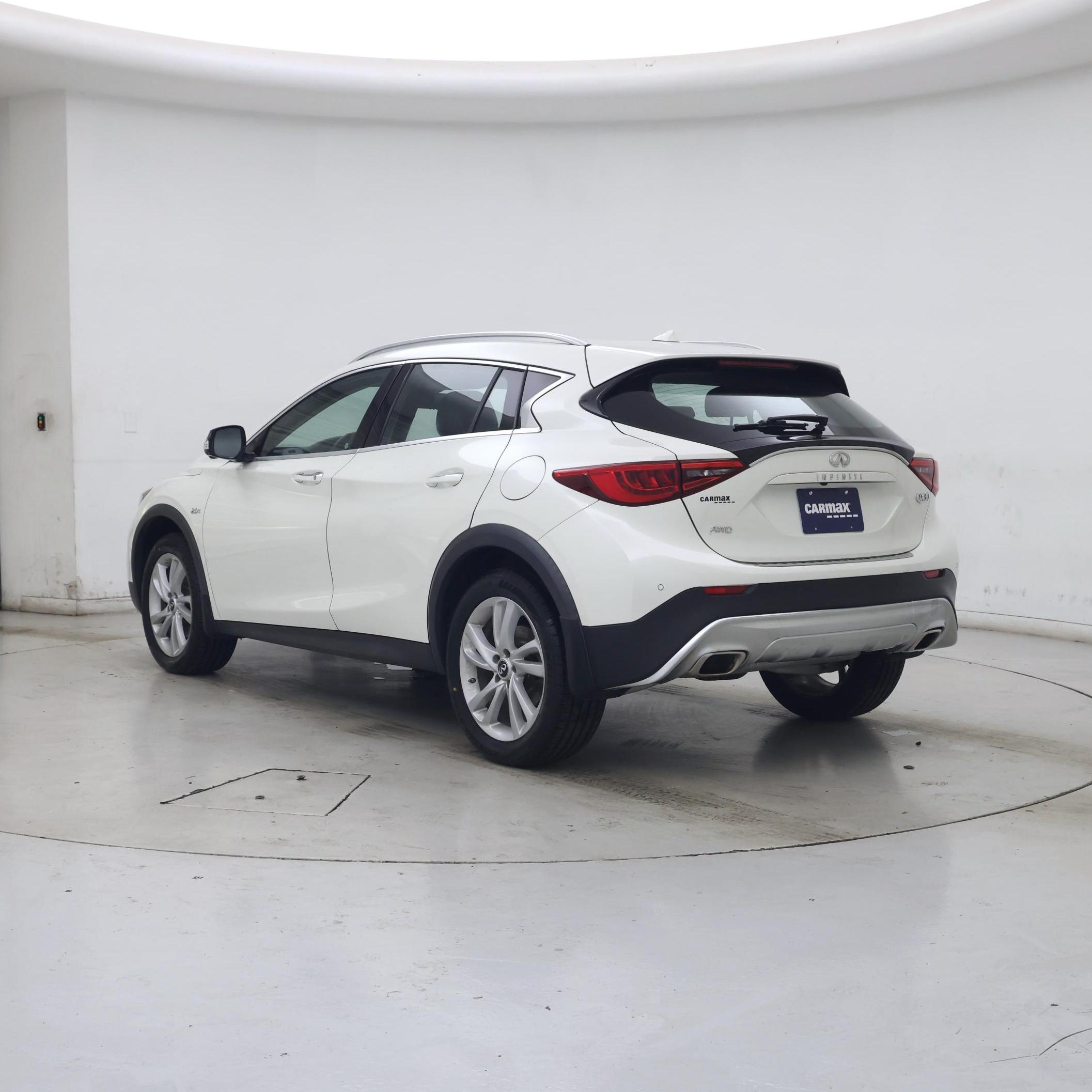 Thumbnail: 2018 INFINITI QX30 - 2