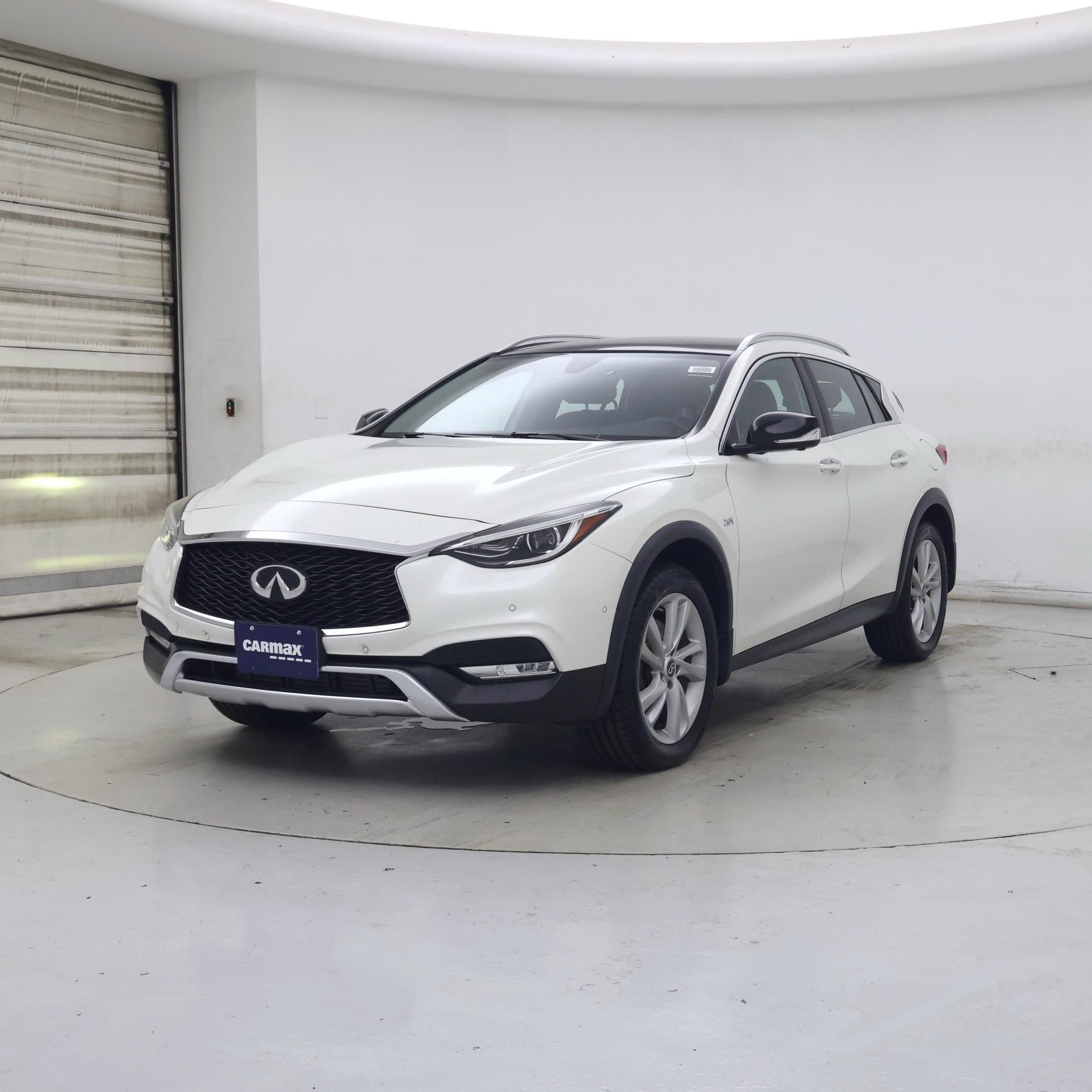 Thumbnail: 2018 INFINITI QX30 - 4