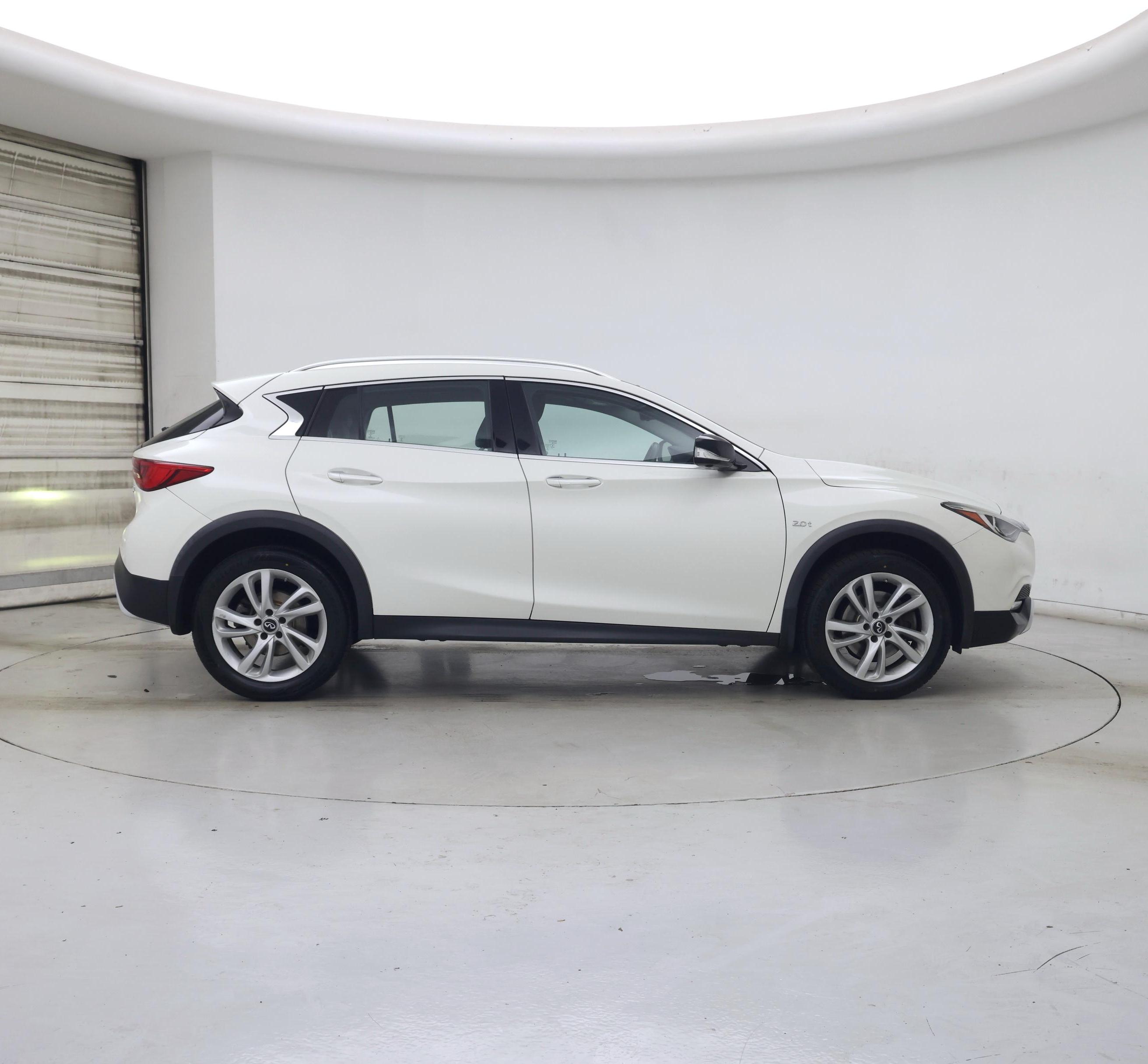Thumbnail: 2018 INFINITI QX30 - 7