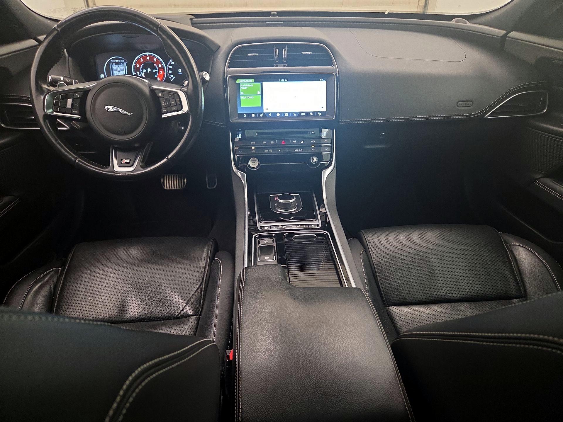 Thumbnail: 2018 Jaguar XE - 9