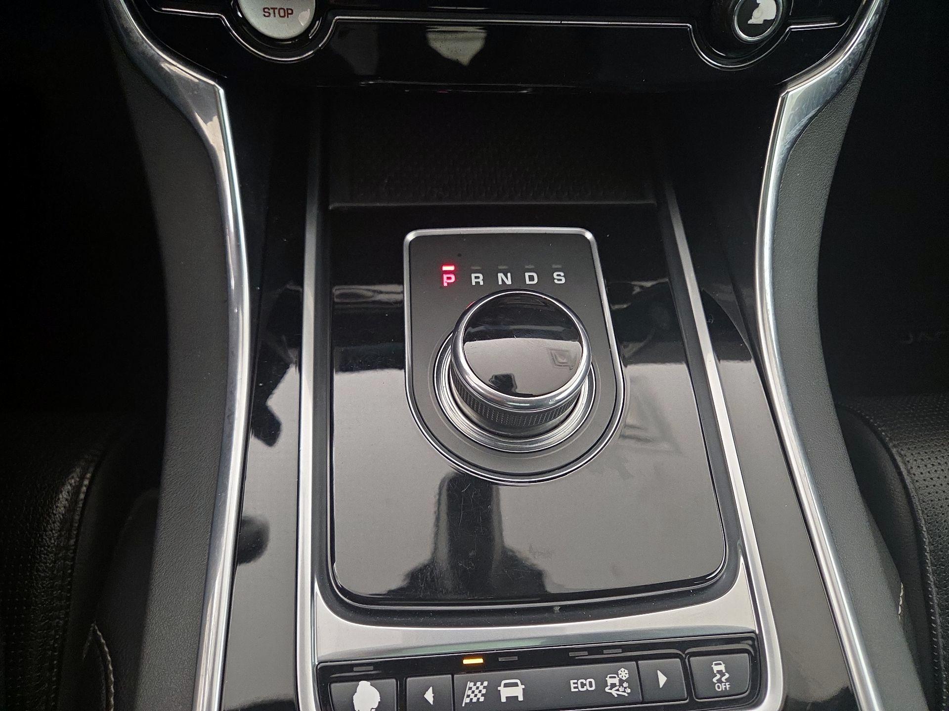 Thumbnail: 2018 Jaguar XE - 18