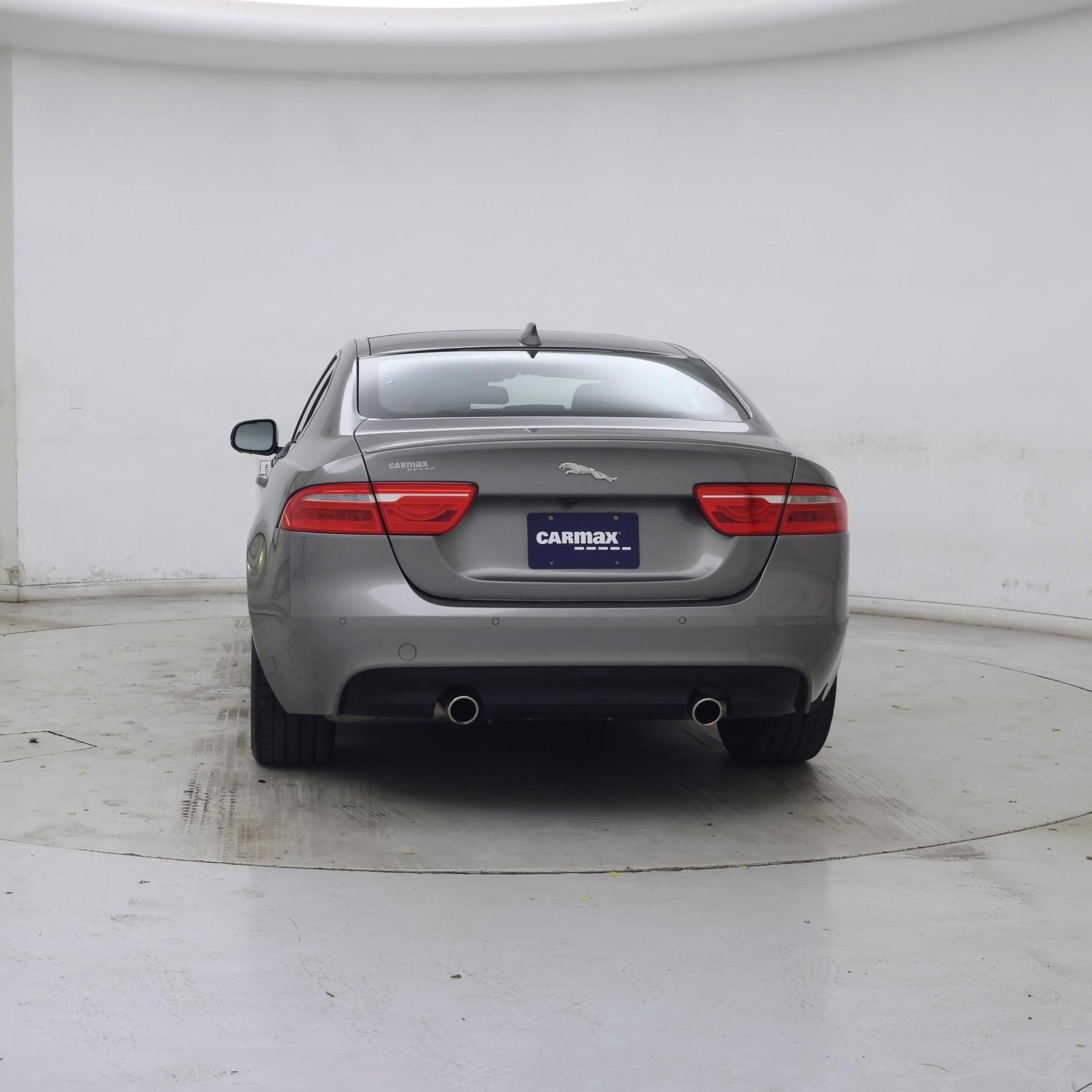 Thumbnail: 2018 Jaguar XE - 6