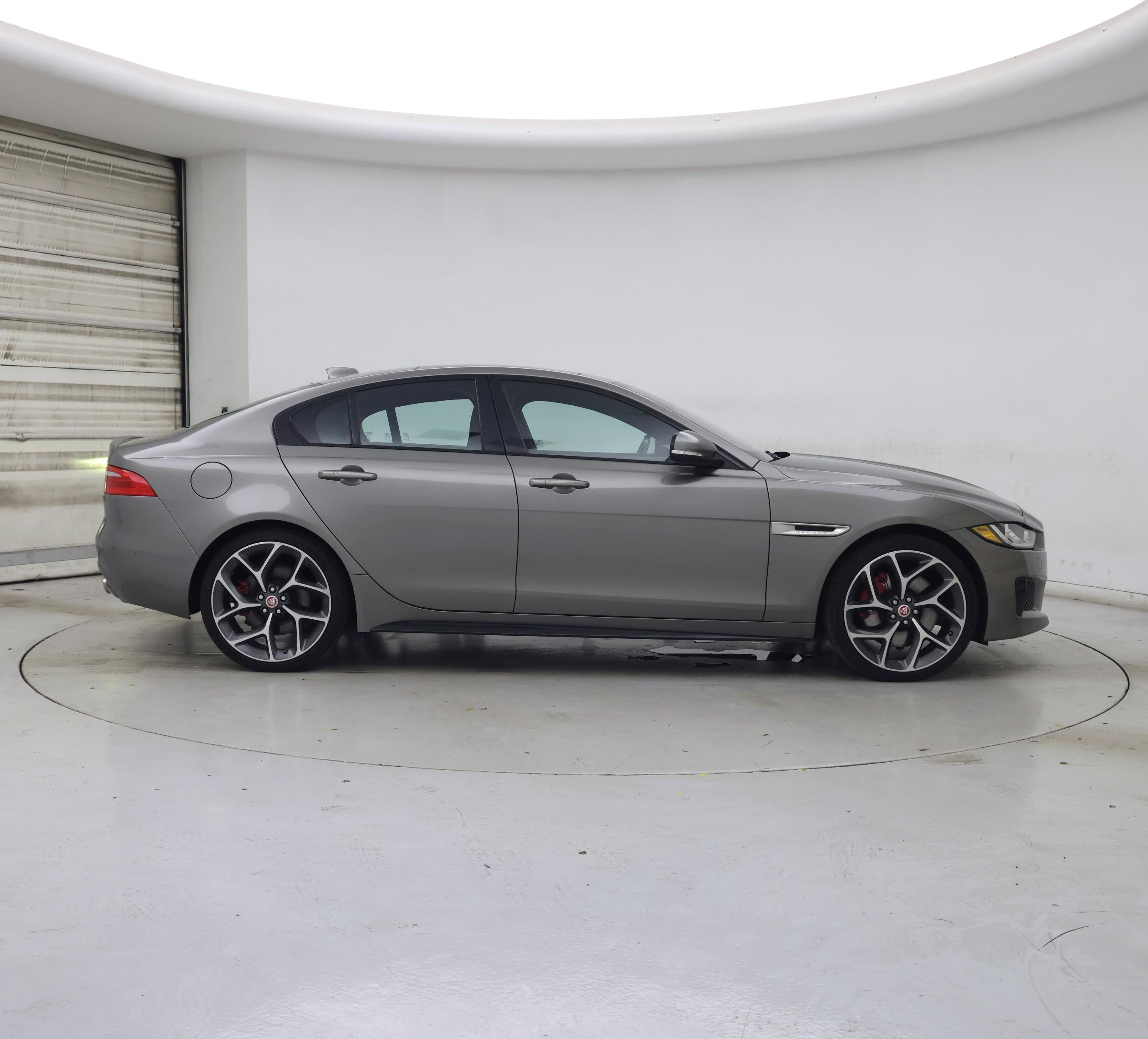 Thumbnail: 2018 Jaguar XE - 7