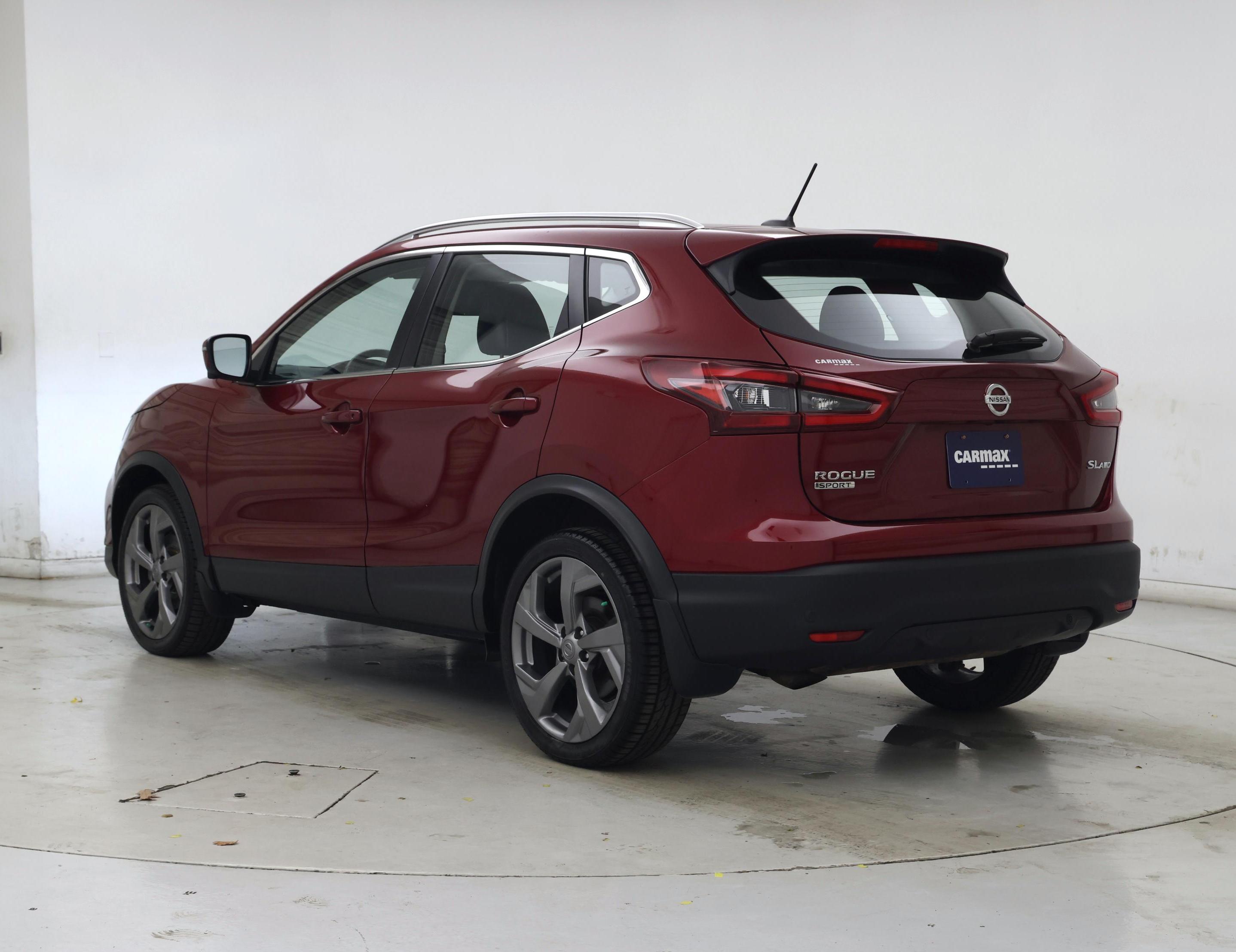 Thumbnail: 2021 Nissan Rogue Sport - 2