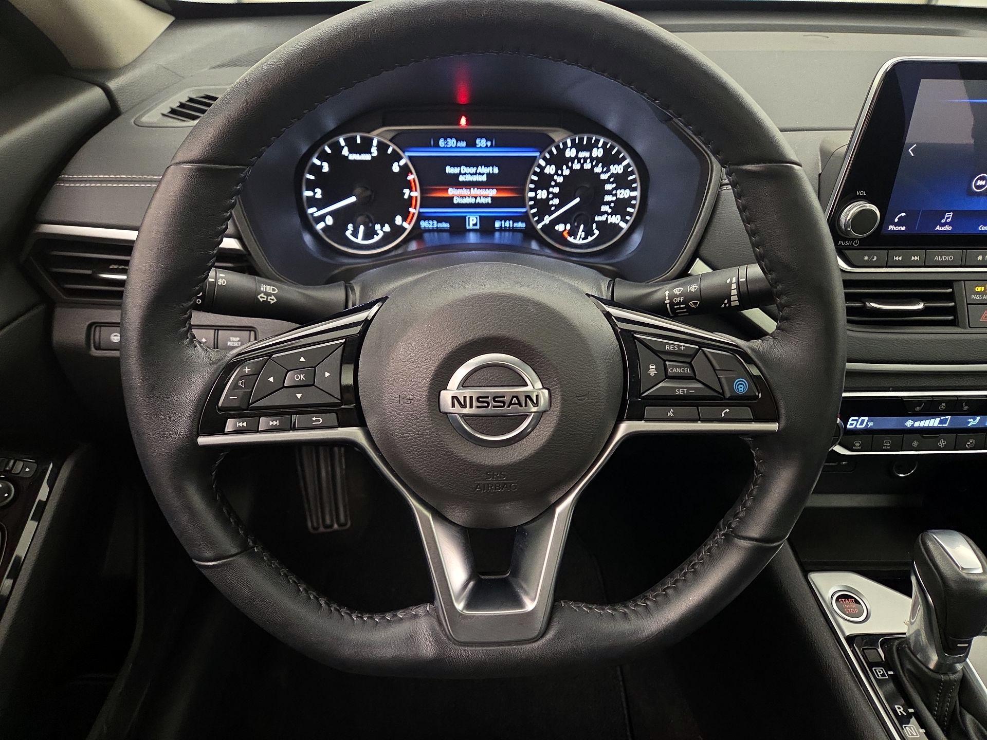 Thumbnail: 2020 Nissan Altima - 10