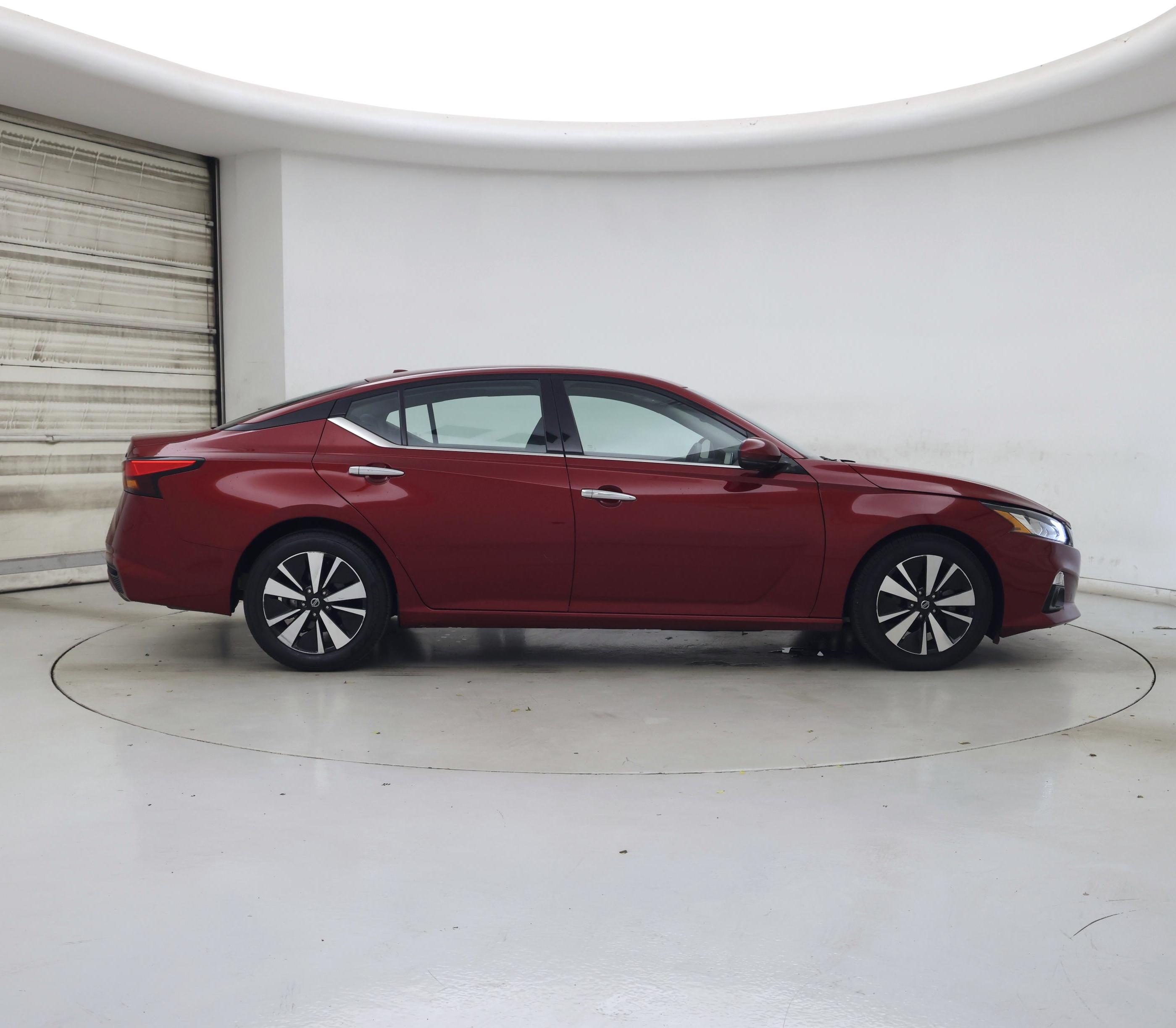 Thumbnail: 2020 Nissan Altima - 7