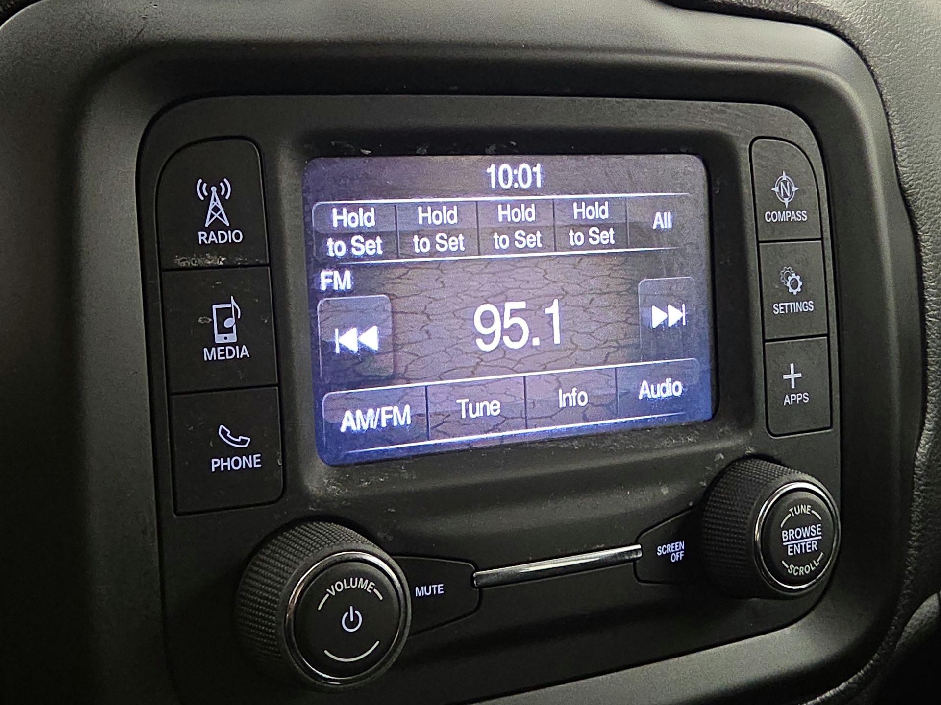 Thumbnail: 2020 Jeep Renegade - 15