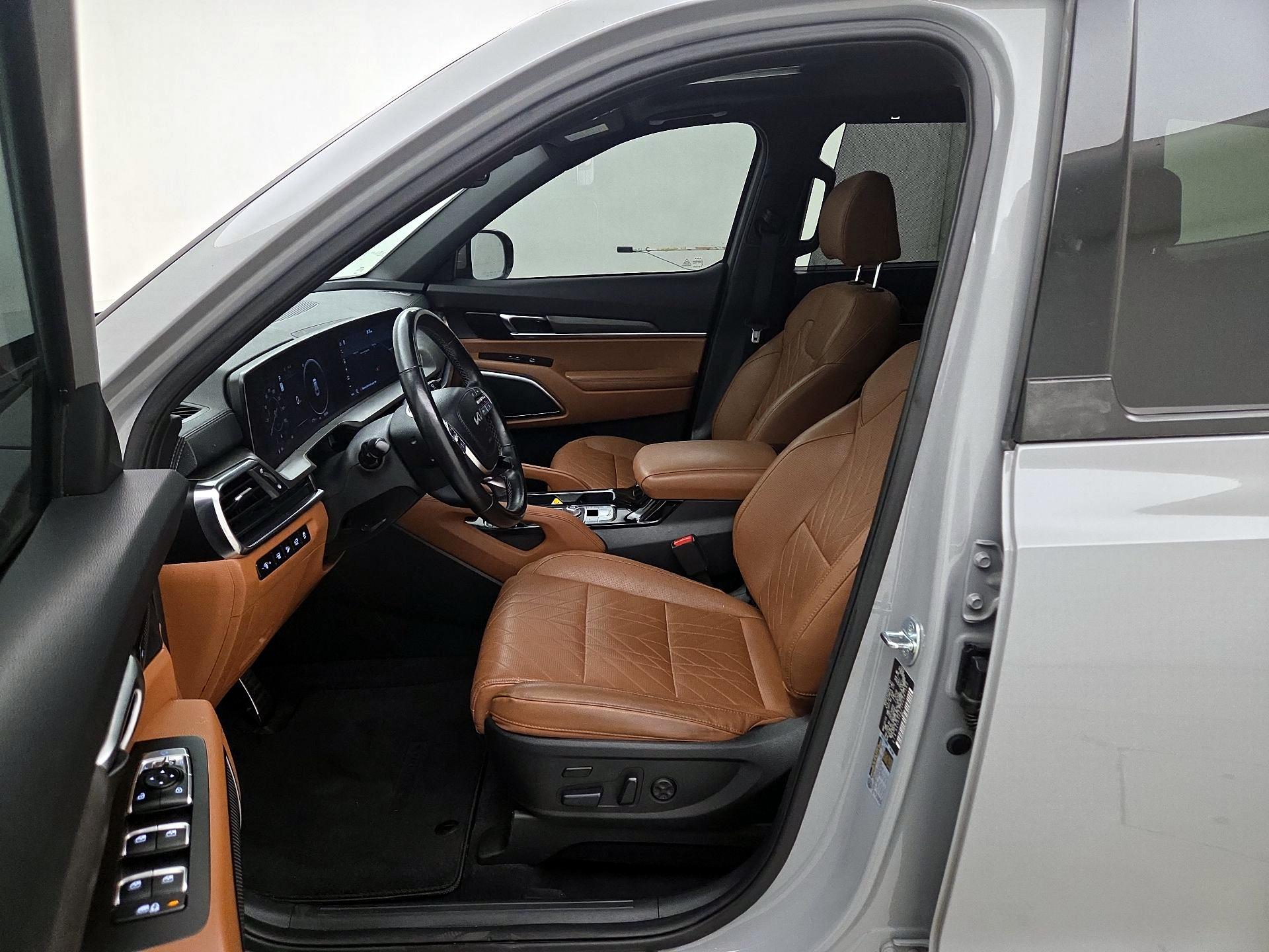 Thumbnail: 2023 Kia Telluride - 11