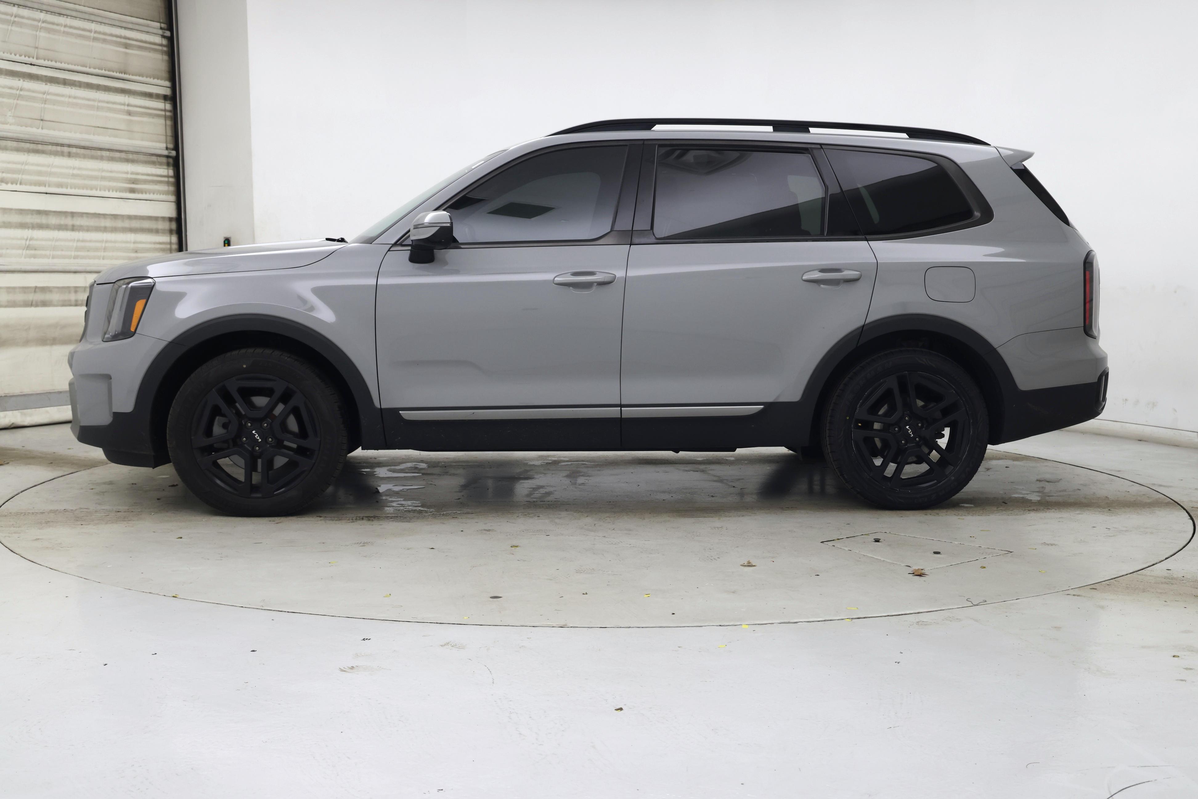 Thumbnail: 2023 Kia Telluride - 3