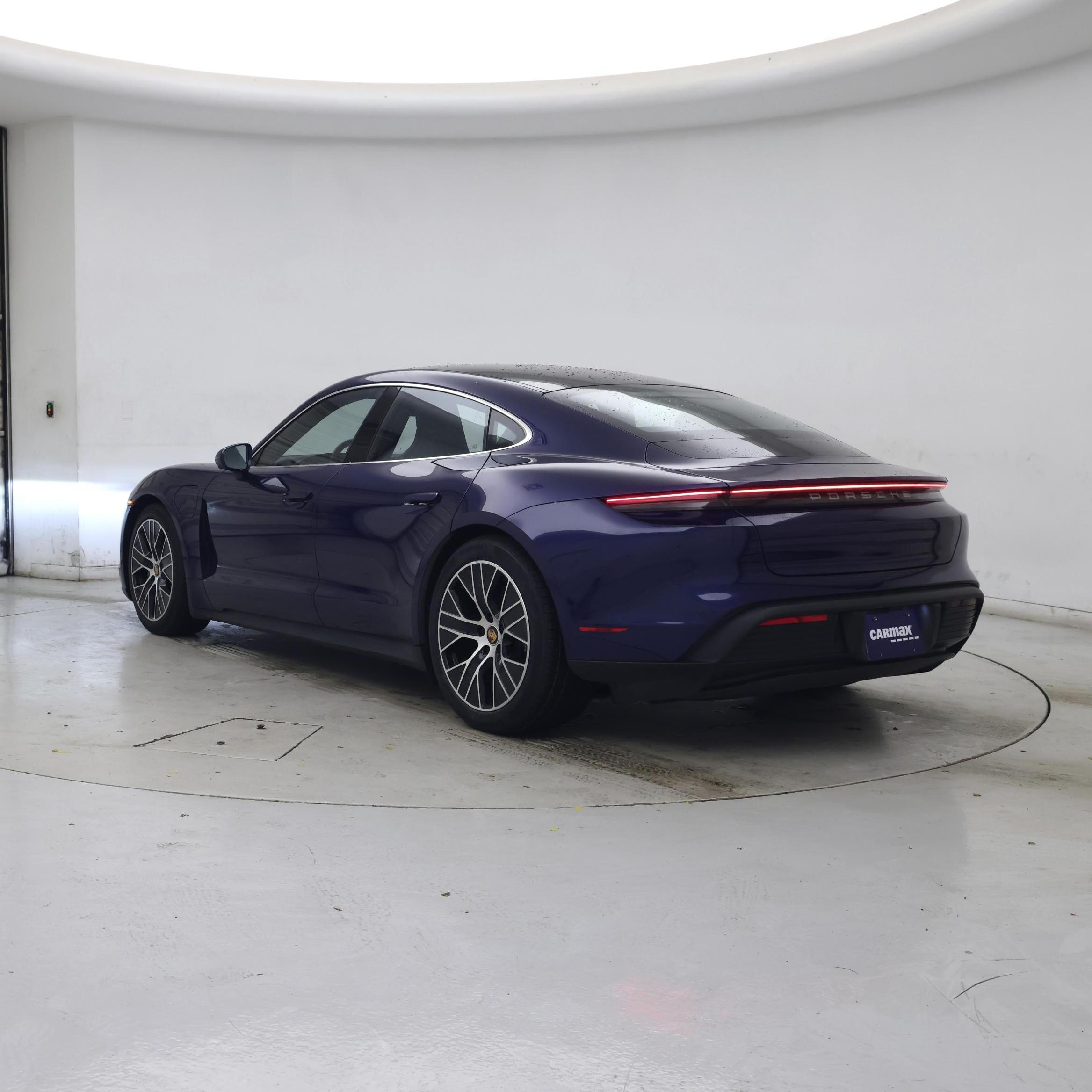 Thumbnail: 2021 Porsche Taycan - 2