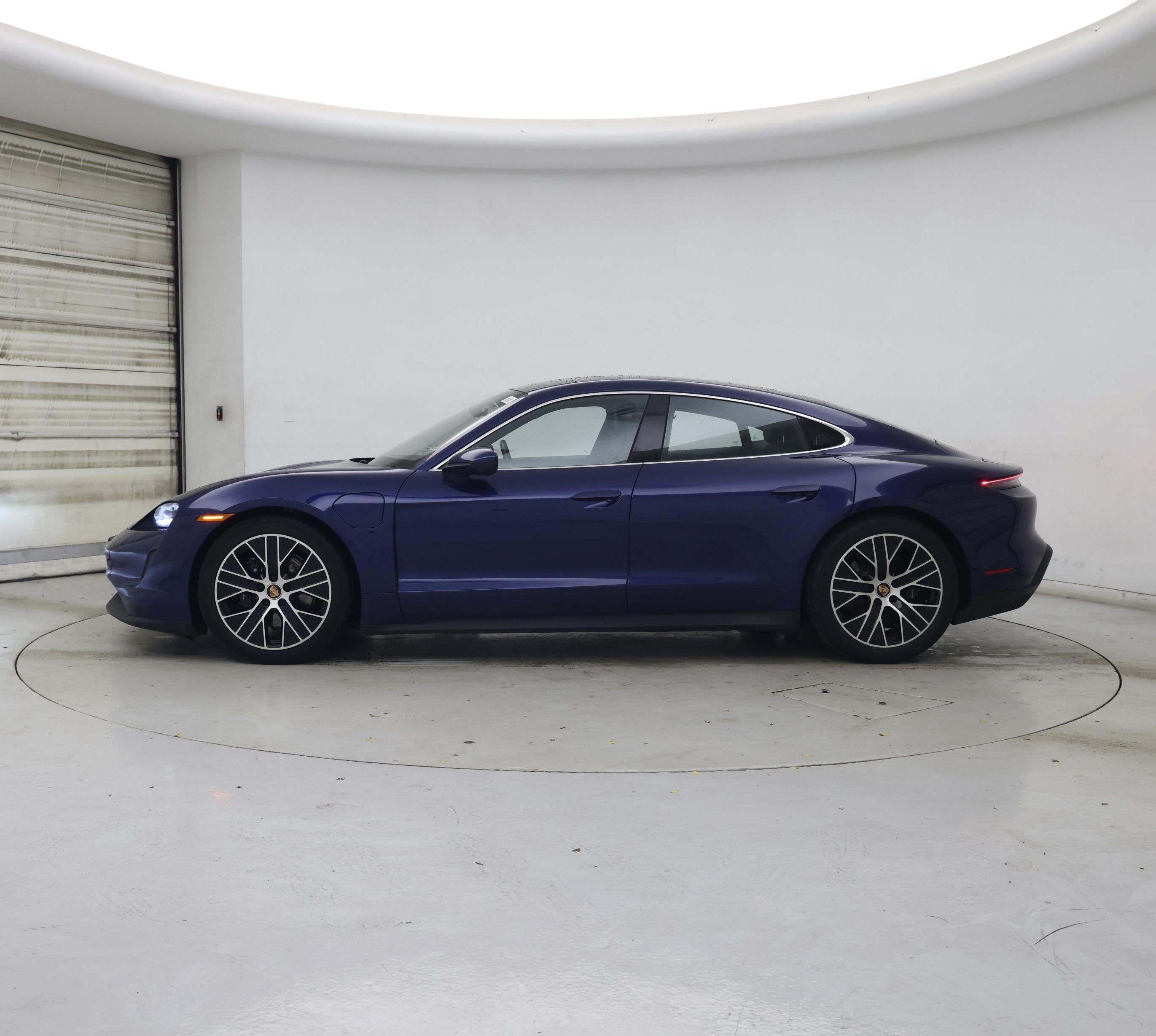Thumbnail: 2021 Porsche Taycan - 3