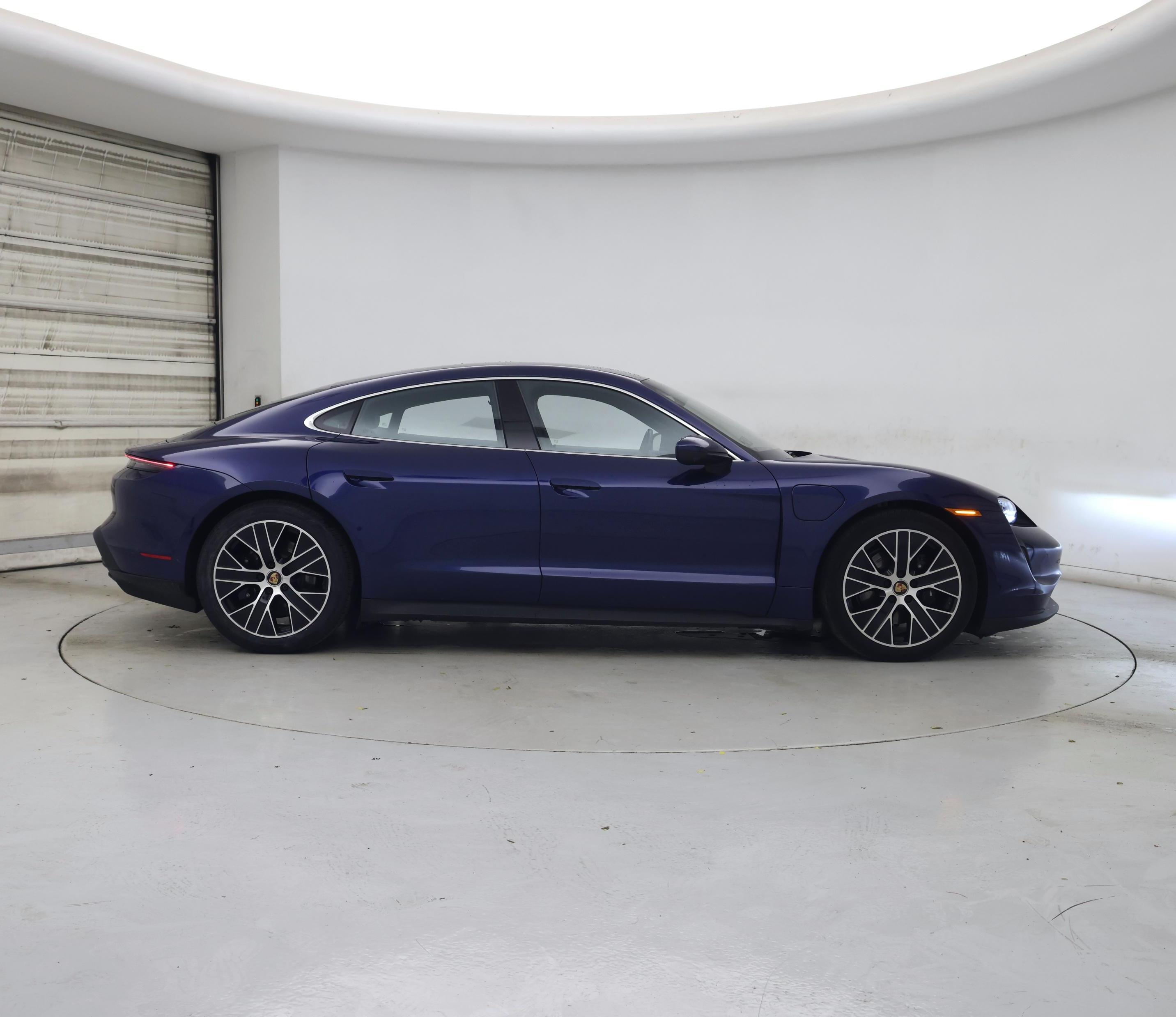 Thumbnail: 2021 Porsche Taycan - 7