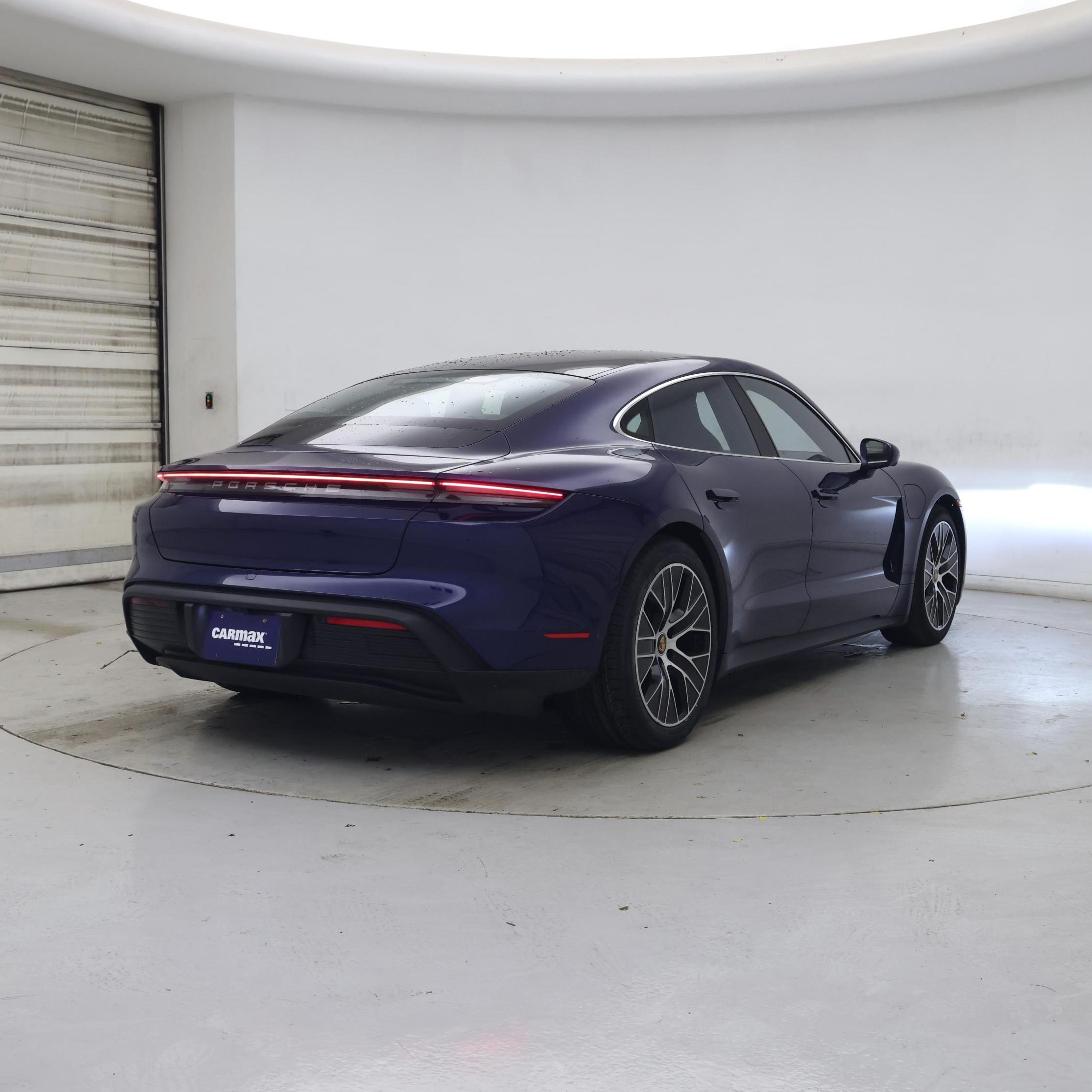 Thumbnail: 2021 Porsche Taycan - 8