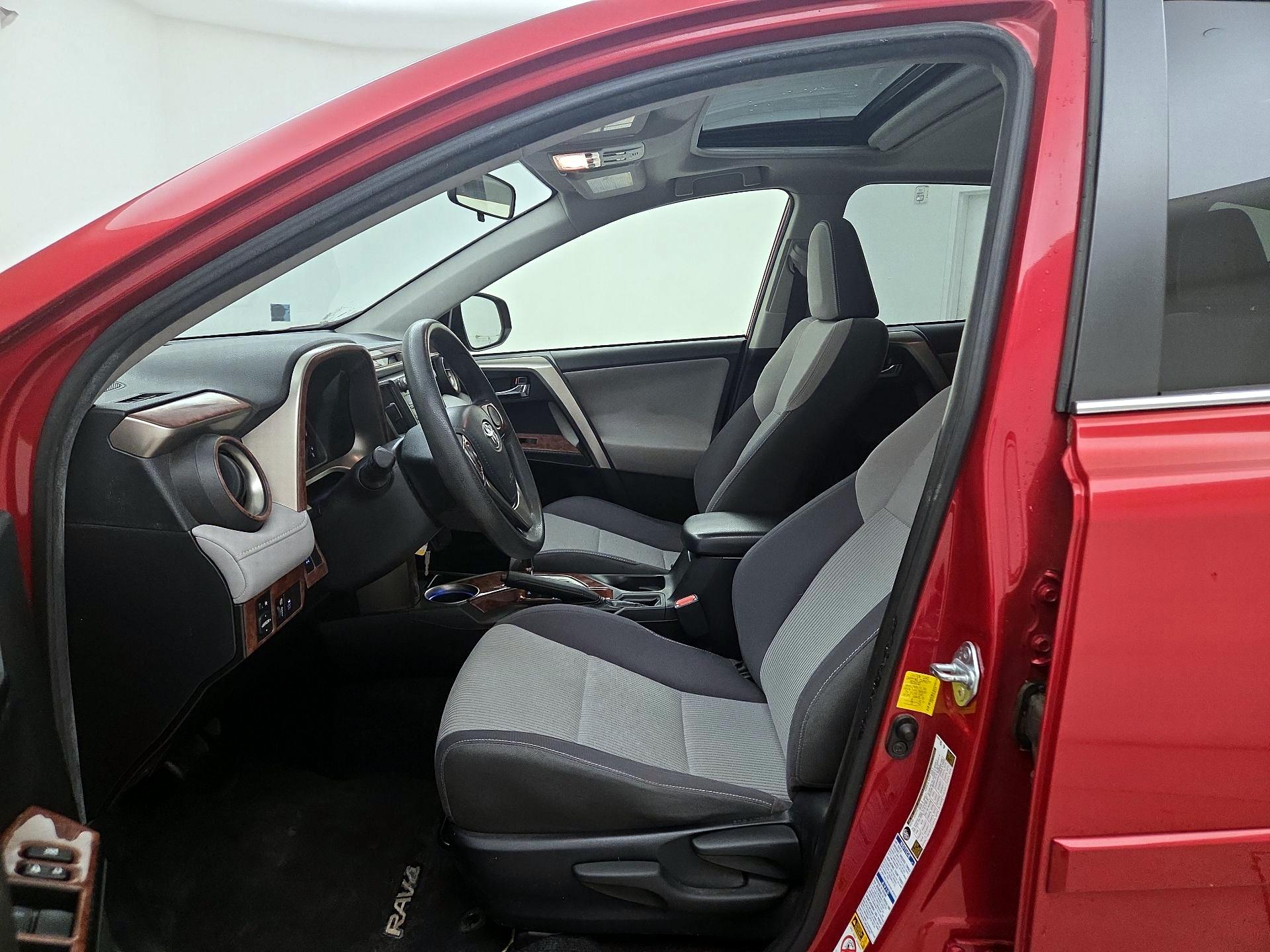 Thumbnail: 2014 Toyota RAV4 - 11