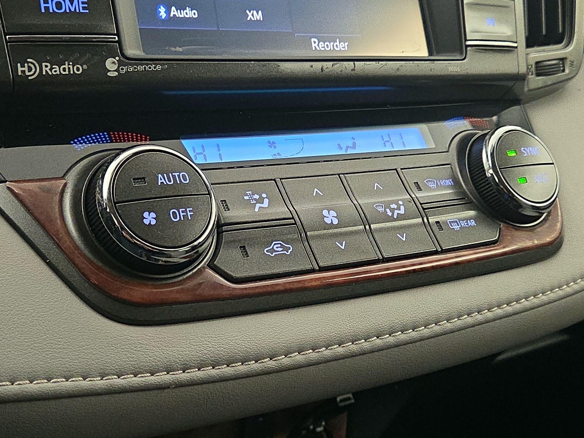 Thumbnail: 2014 Toyota RAV4 - 16