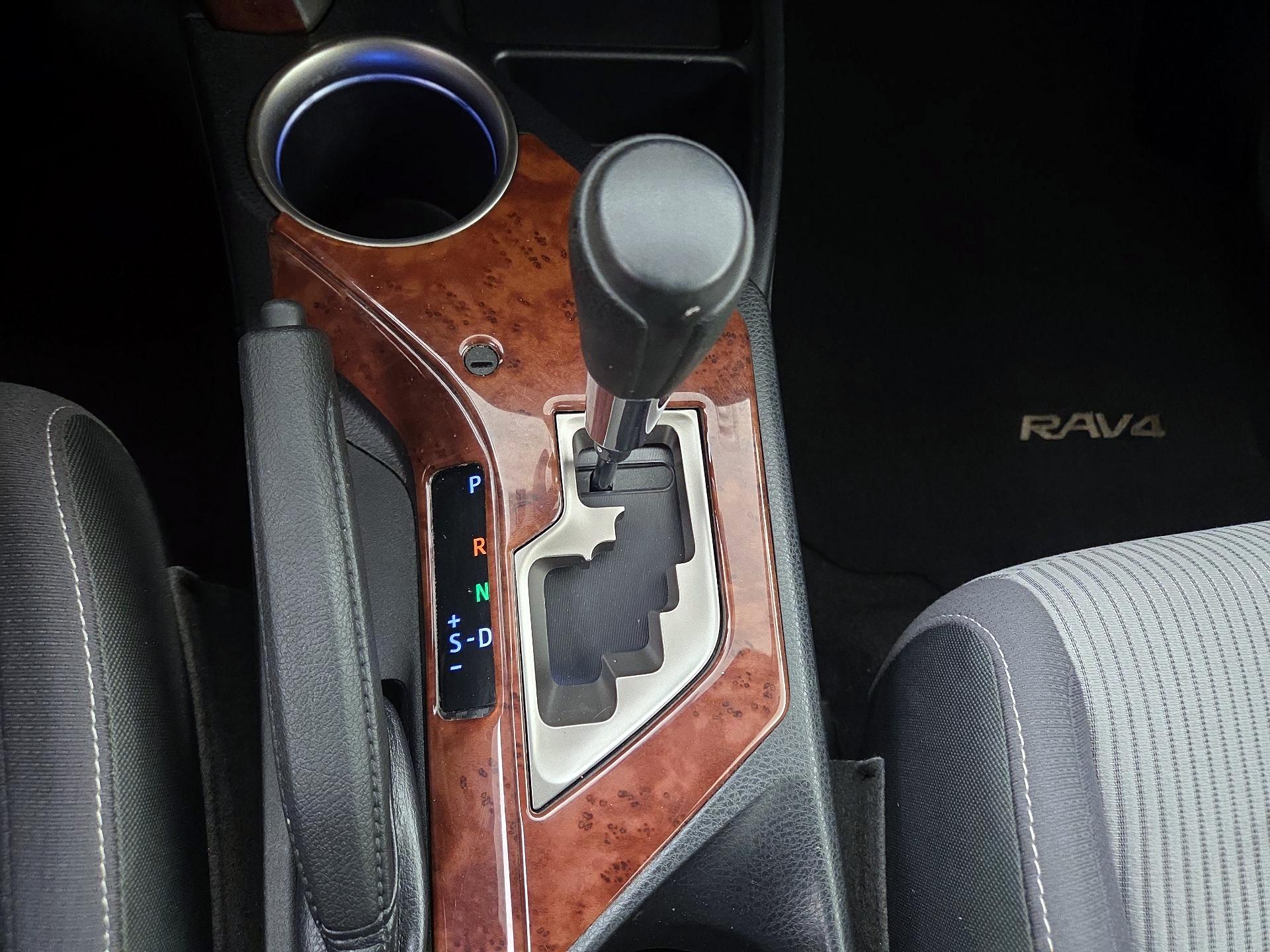 Thumbnail: 2014 Toyota RAV4 - 17