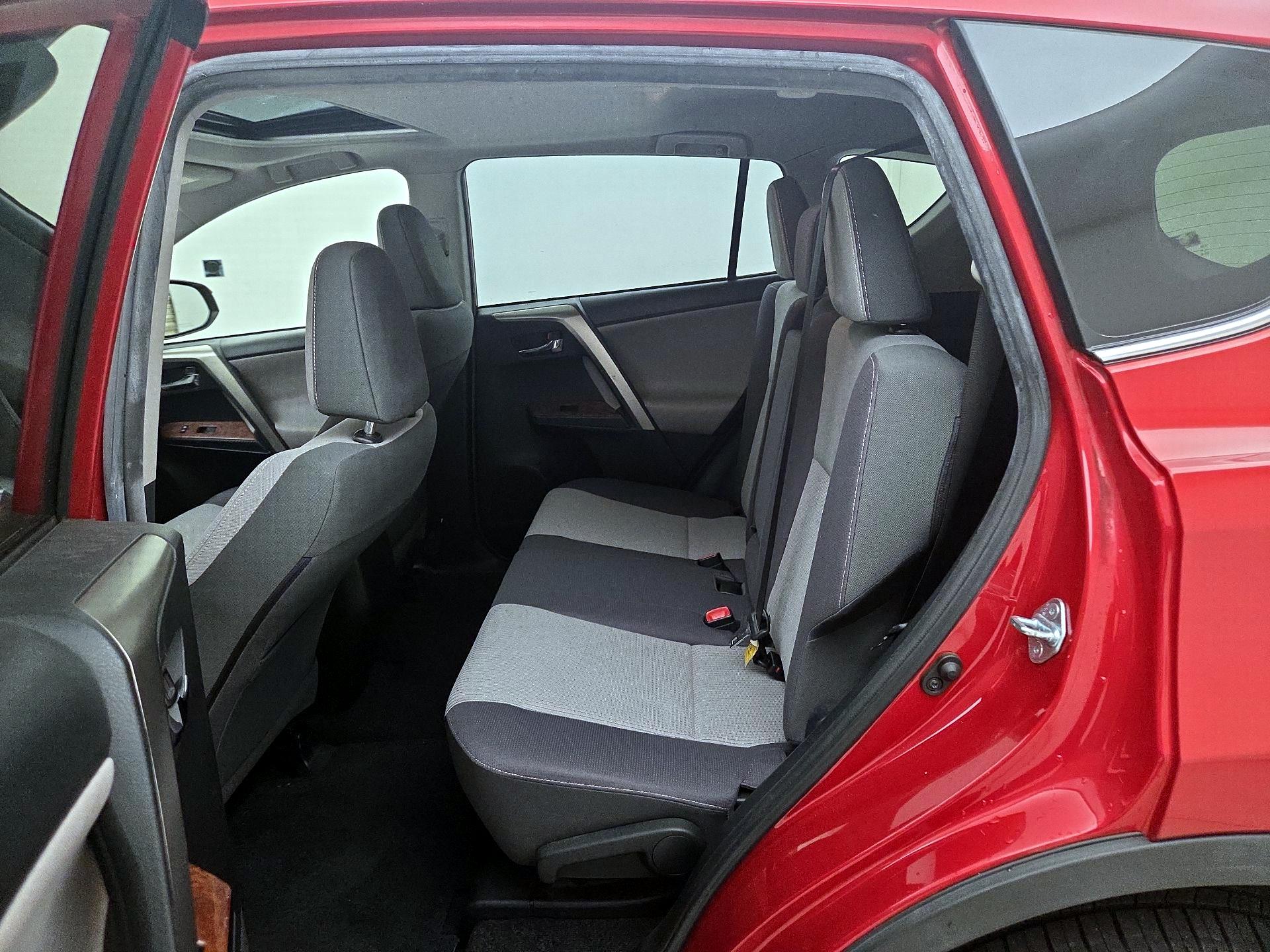 Thumbnail: 2014 Toyota RAV4 - 20
