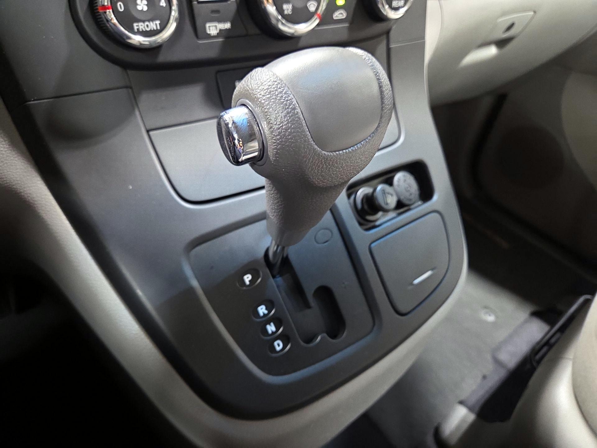 Thumbnail: 2014 Kia Sedona - 17