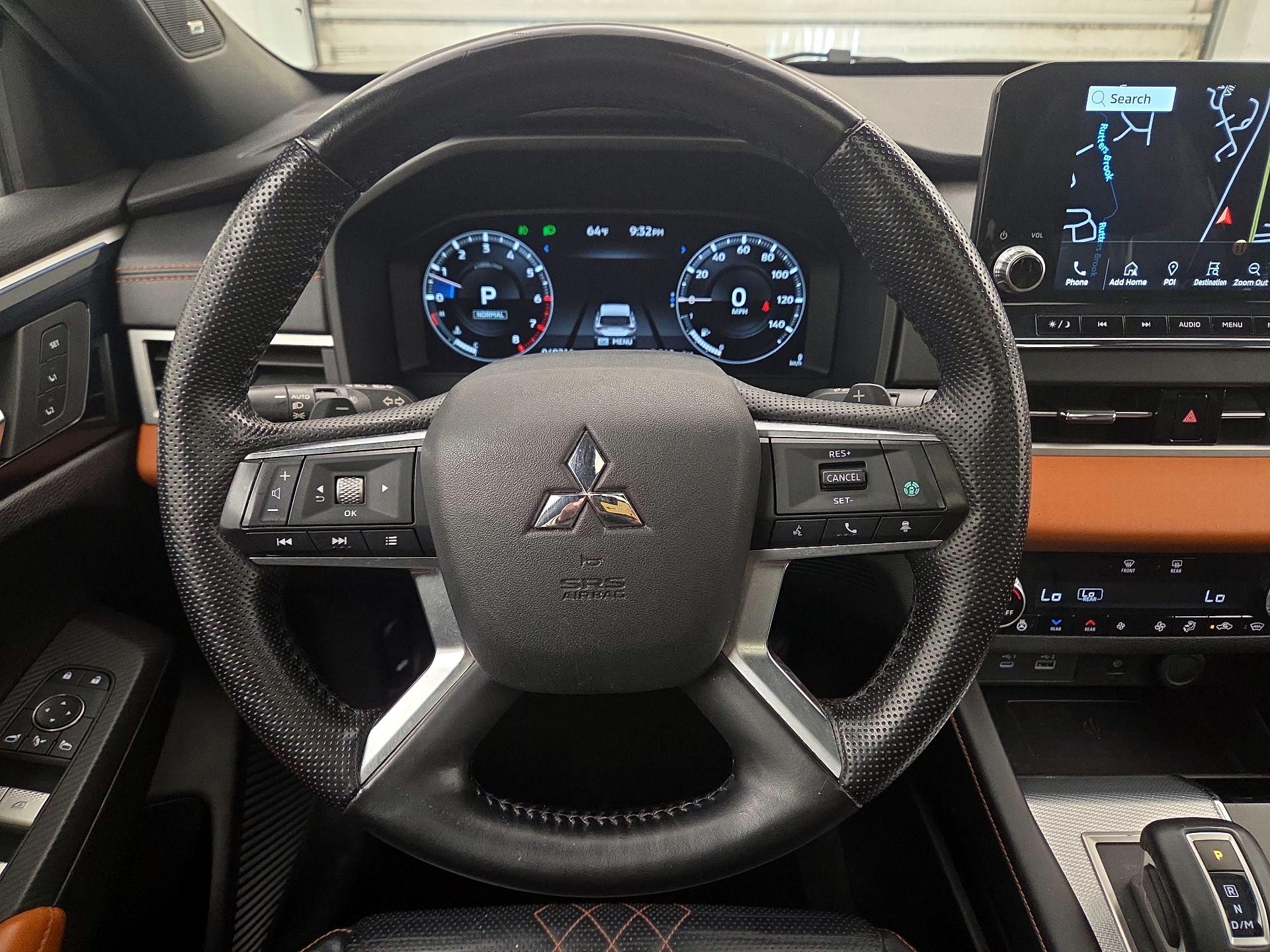 Thumbnail: 2022 Mitsubishi Outlander - 10