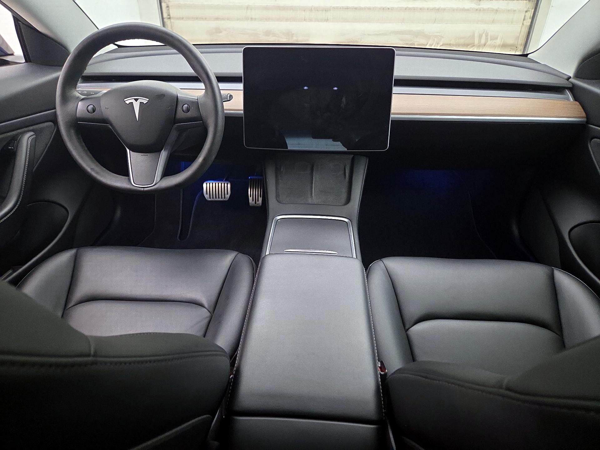 Thumbnail: 2021 Tesla Model 3 - 9