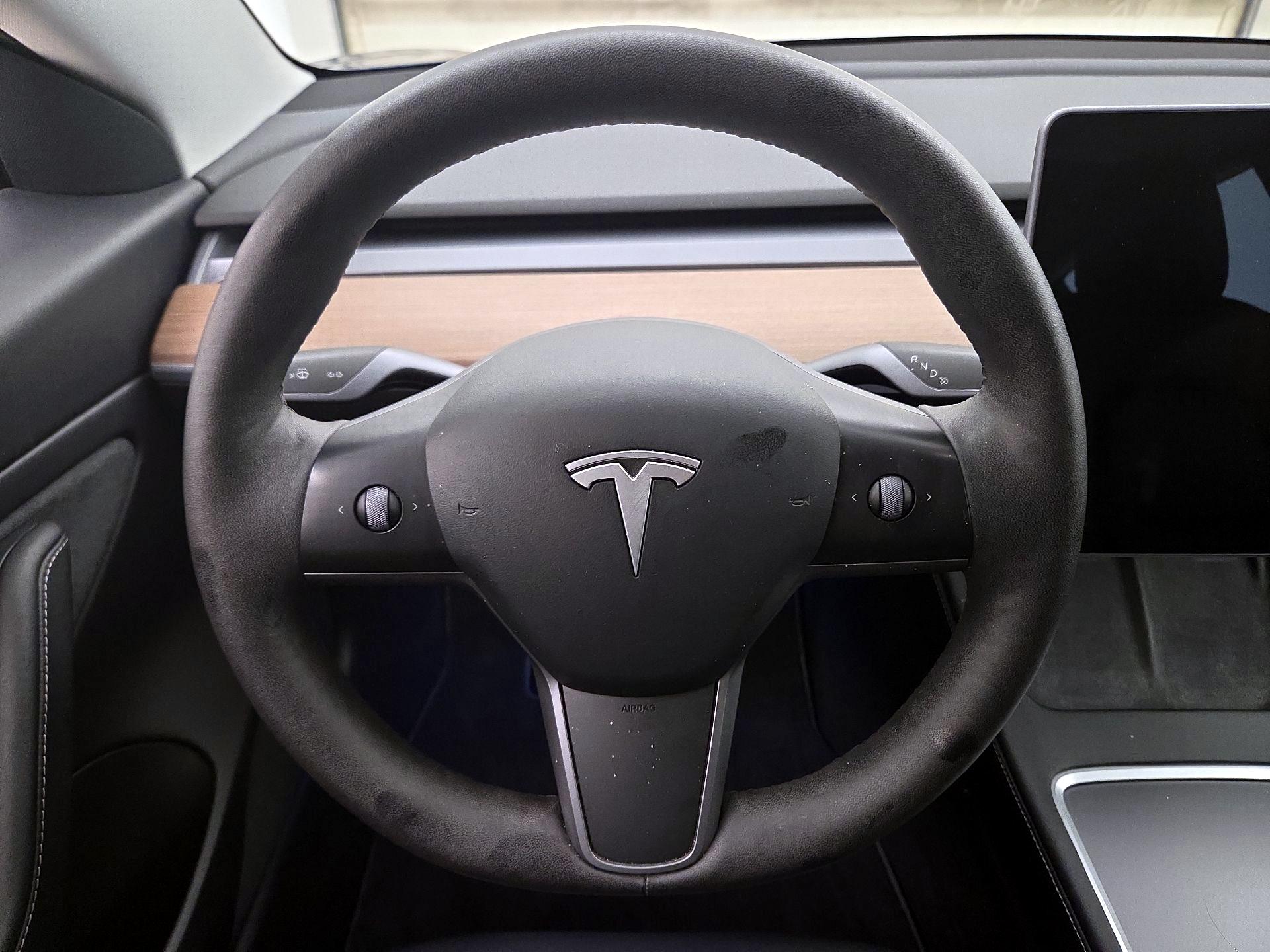 Thumbnail: 2021 Tesla Model 3 - 10