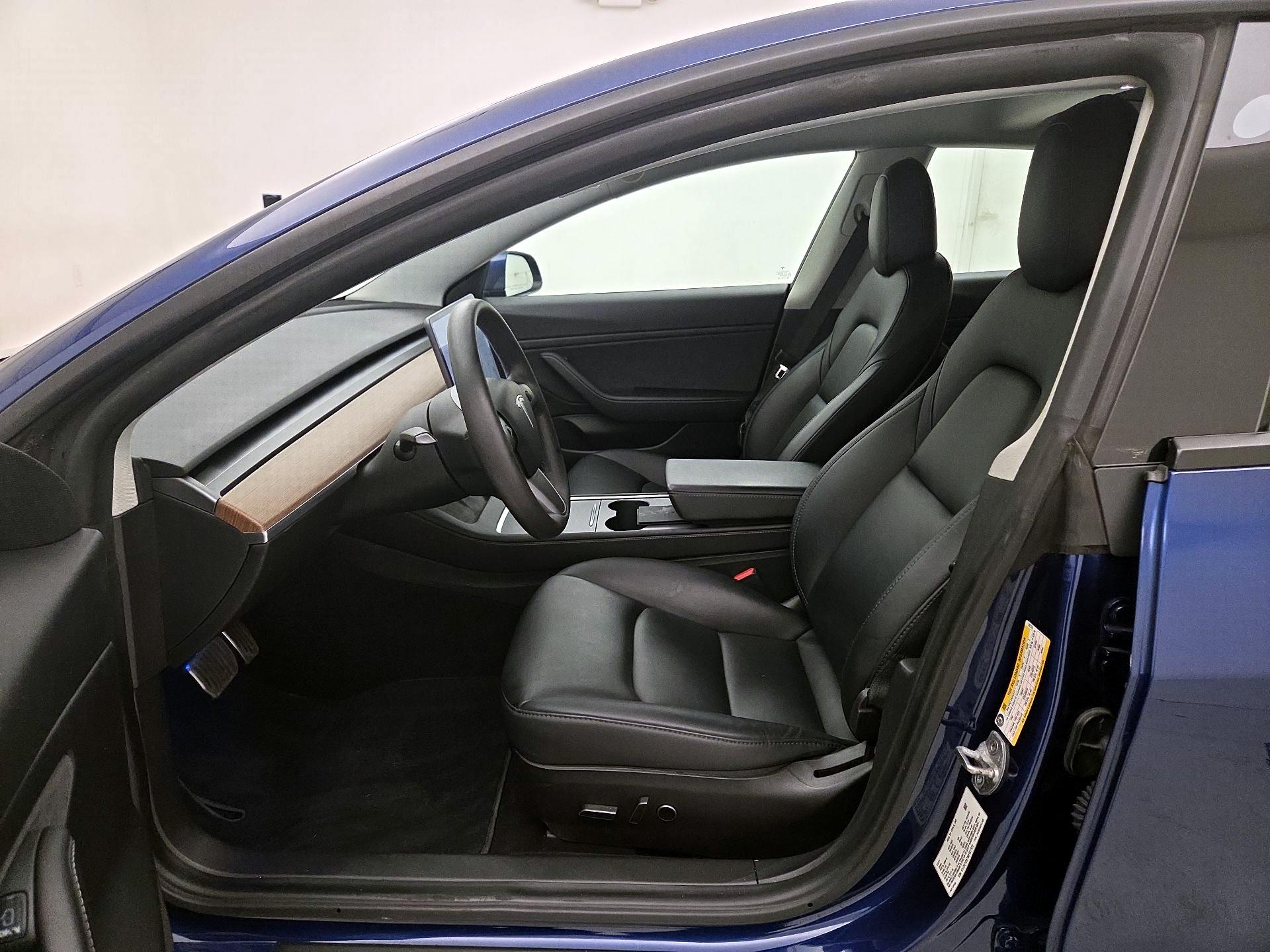 Thumbnail: 2021 Tesla Model 3 - 11