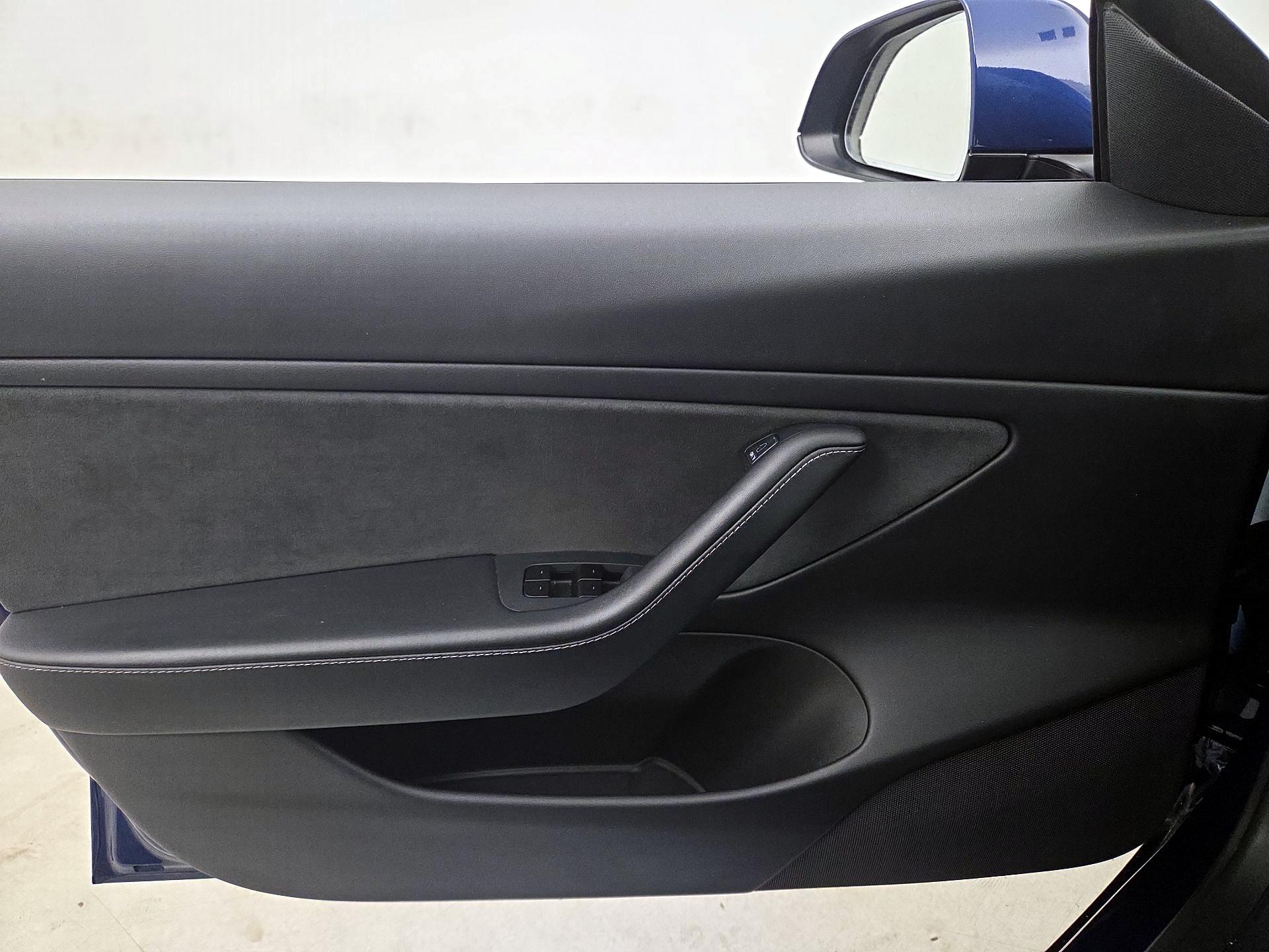Thumbnail: 2021 Tesla Model 3 - 12