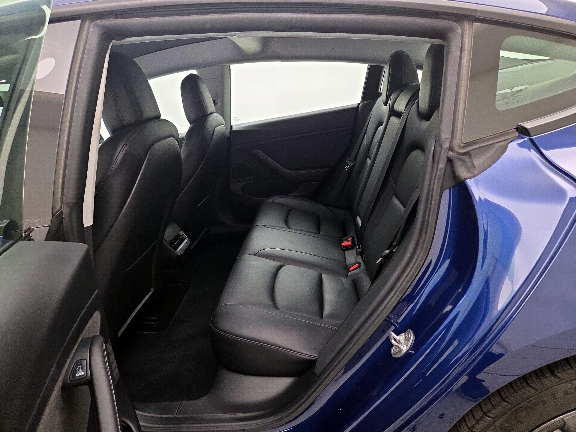 Thumbnail: 2021 Tesla Model 3 - 19