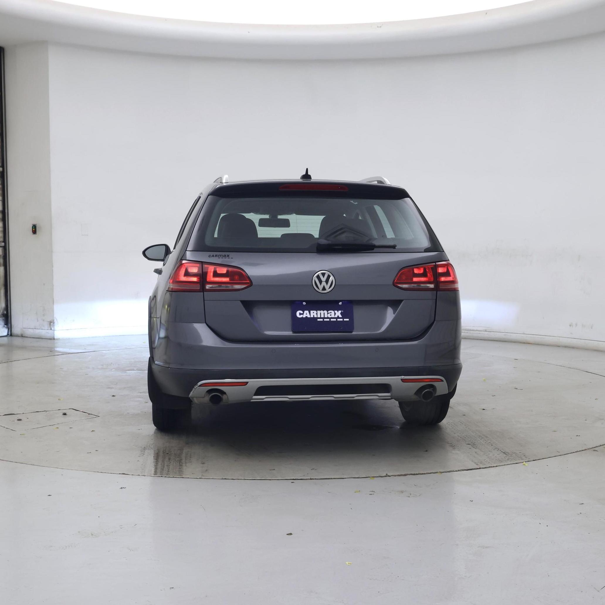 Thumbnail: 2017 Volkswagen Golf - 6