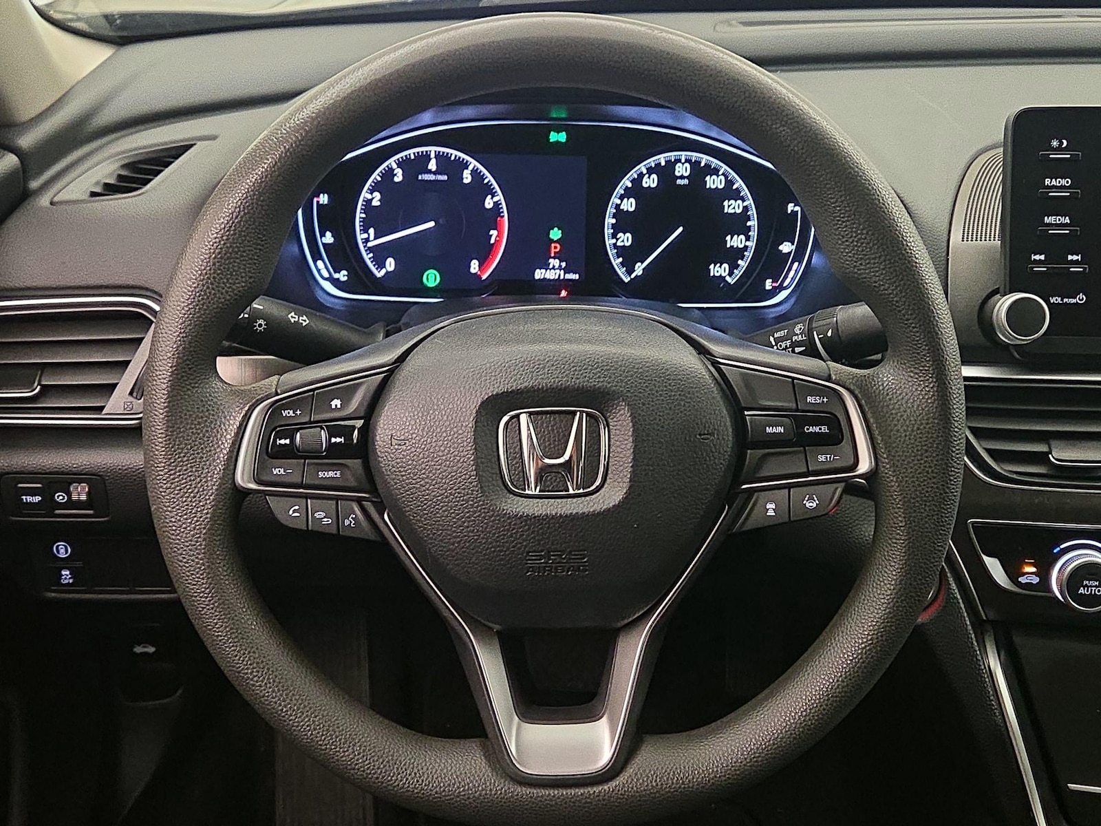 2018 Honda Accord LX - Photo 11
