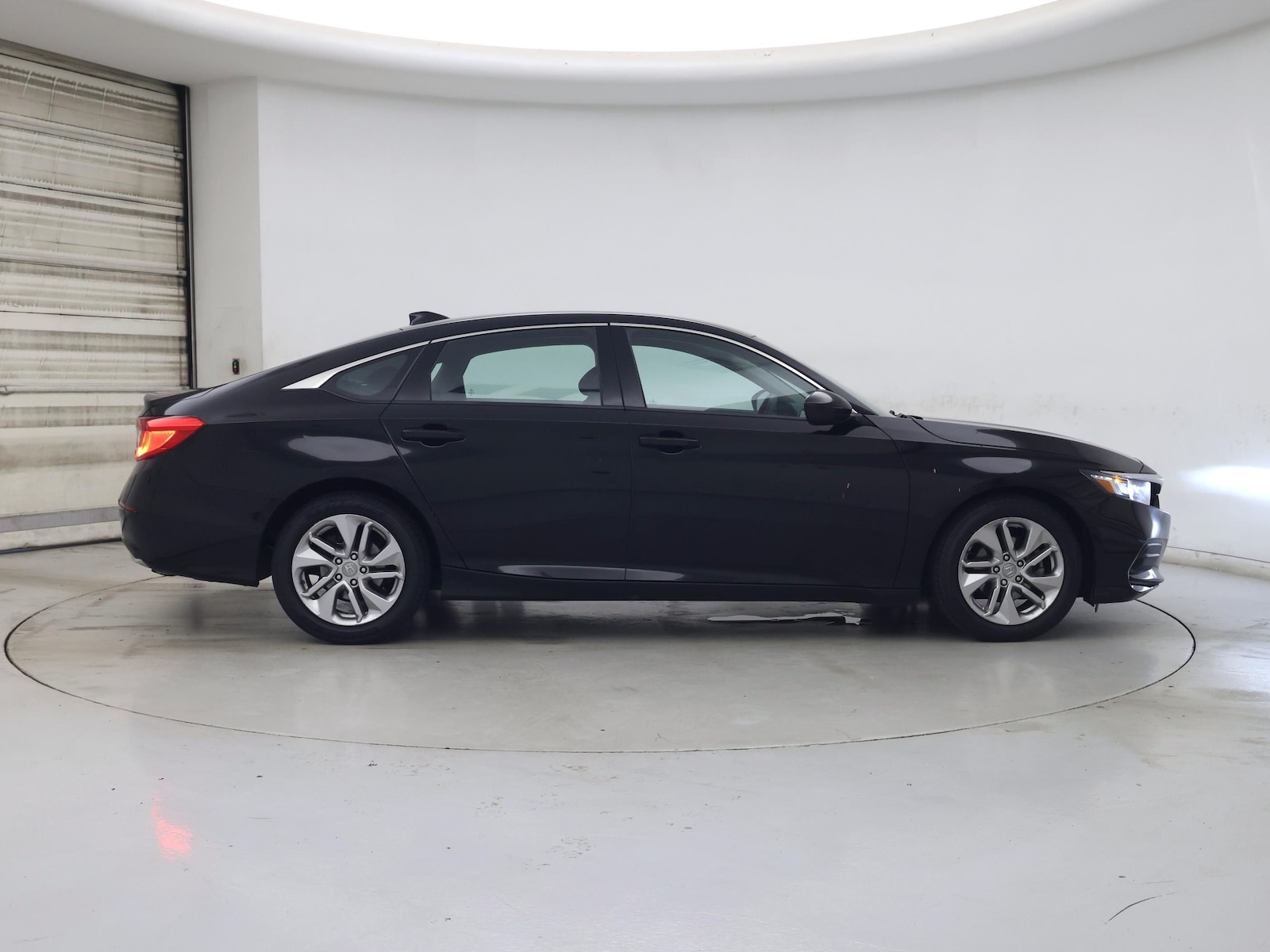 2018 Honda Accord LX - Photo 8