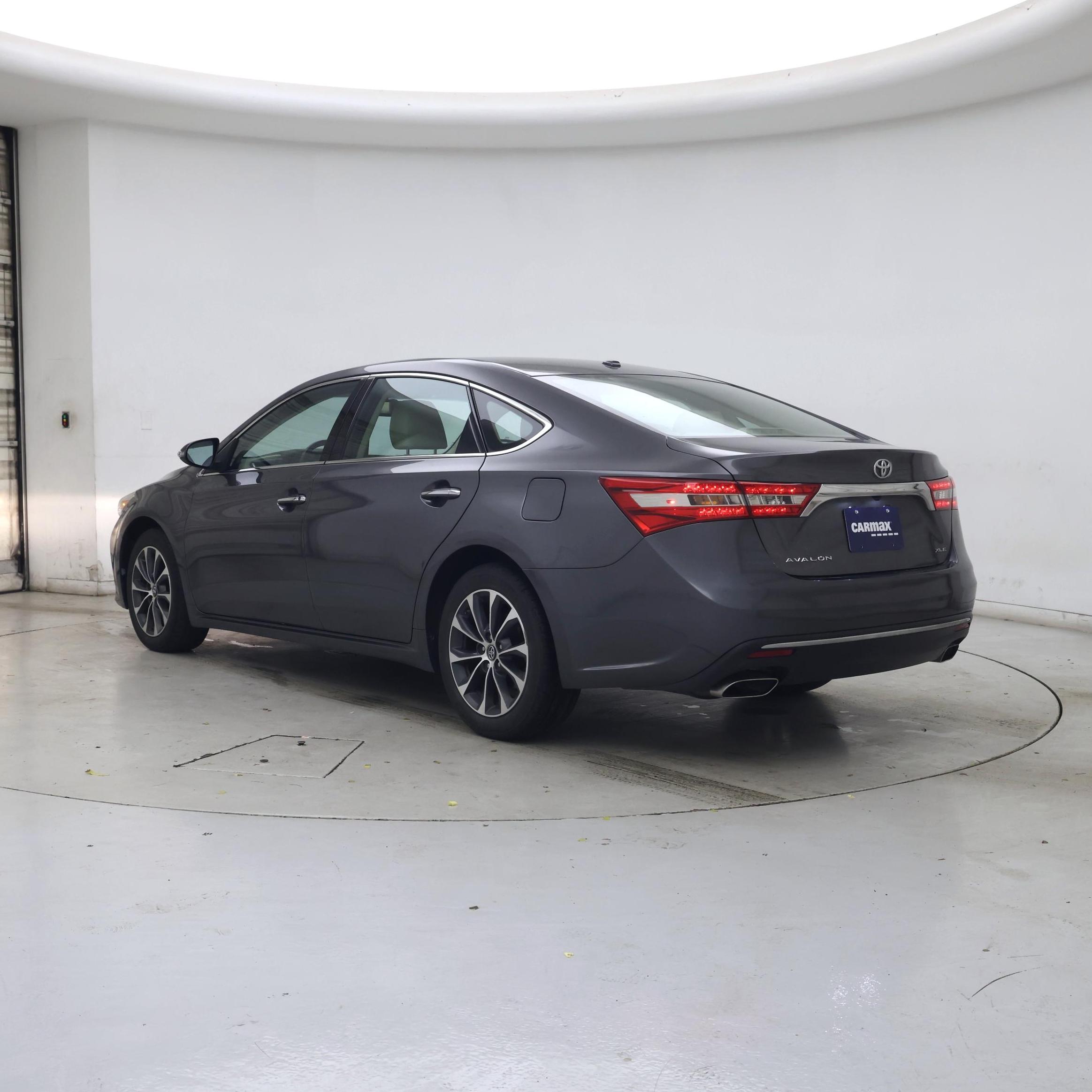 Thumbnail: 2016 Toyota Avalon - 2
