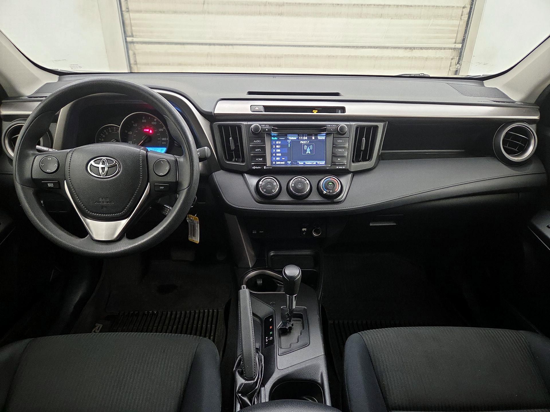 Thumbnail: 2016 Toyota RAV4 - 9