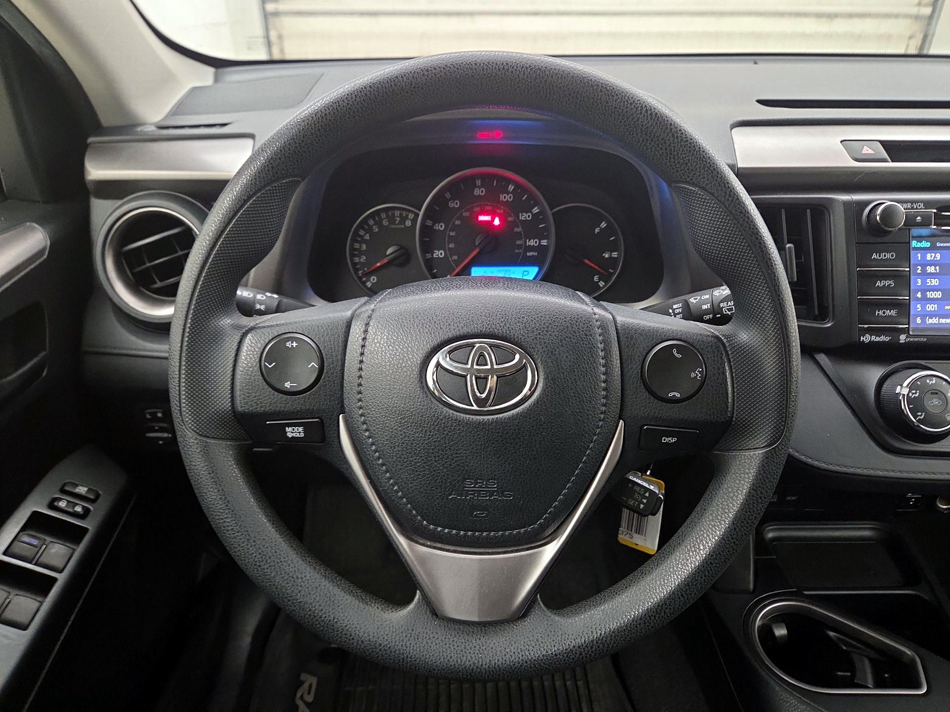 Thumbnail: 2016 Toyota RAV4 - 10
