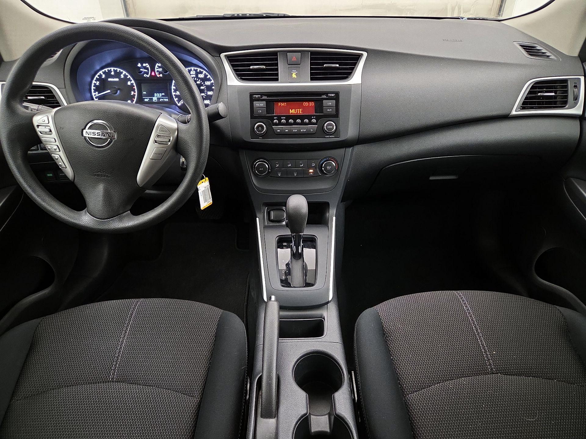 Thumbnail: 2017 Nissan Sentra - 9