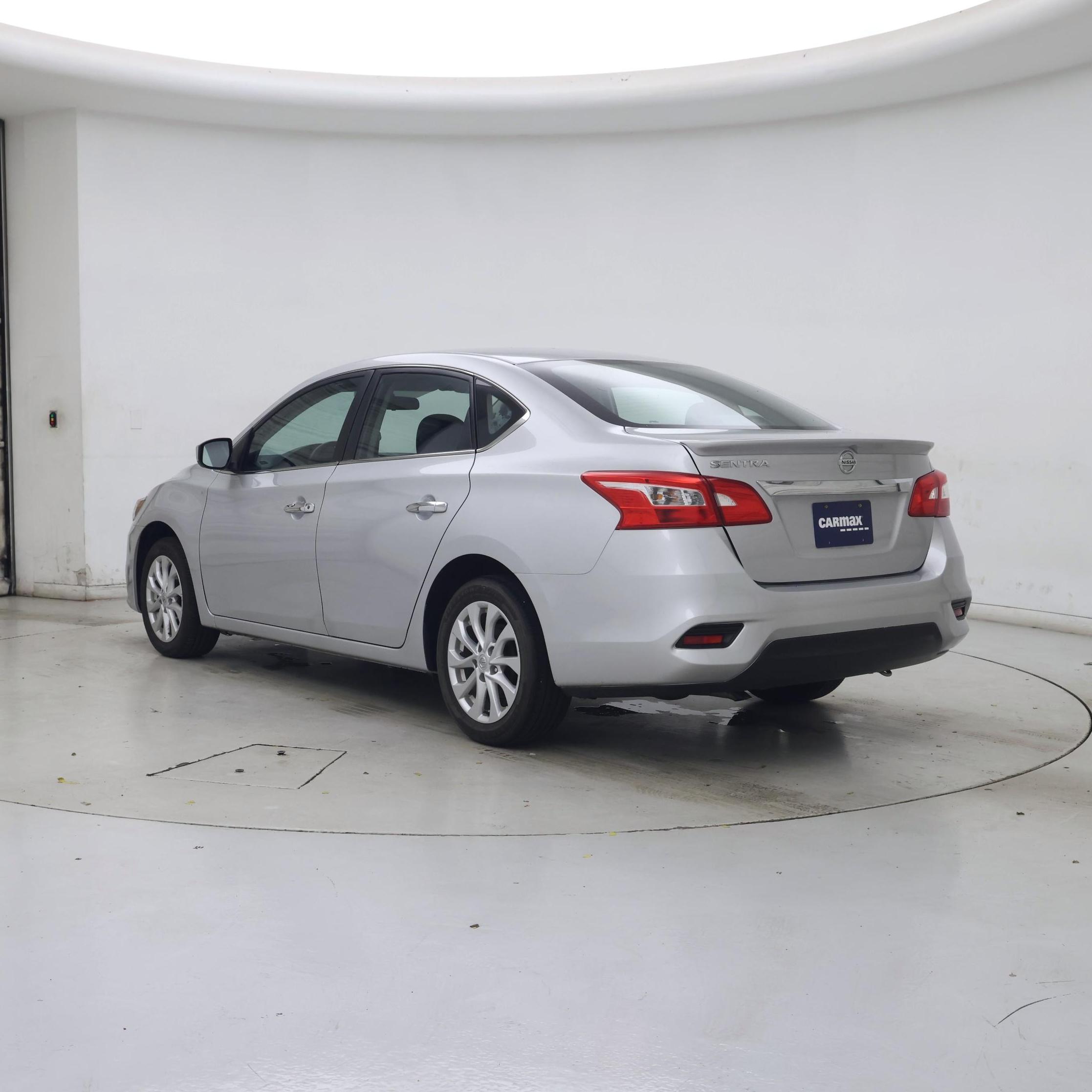 Thumbnail: 2017 Nissan Sentra - 2
