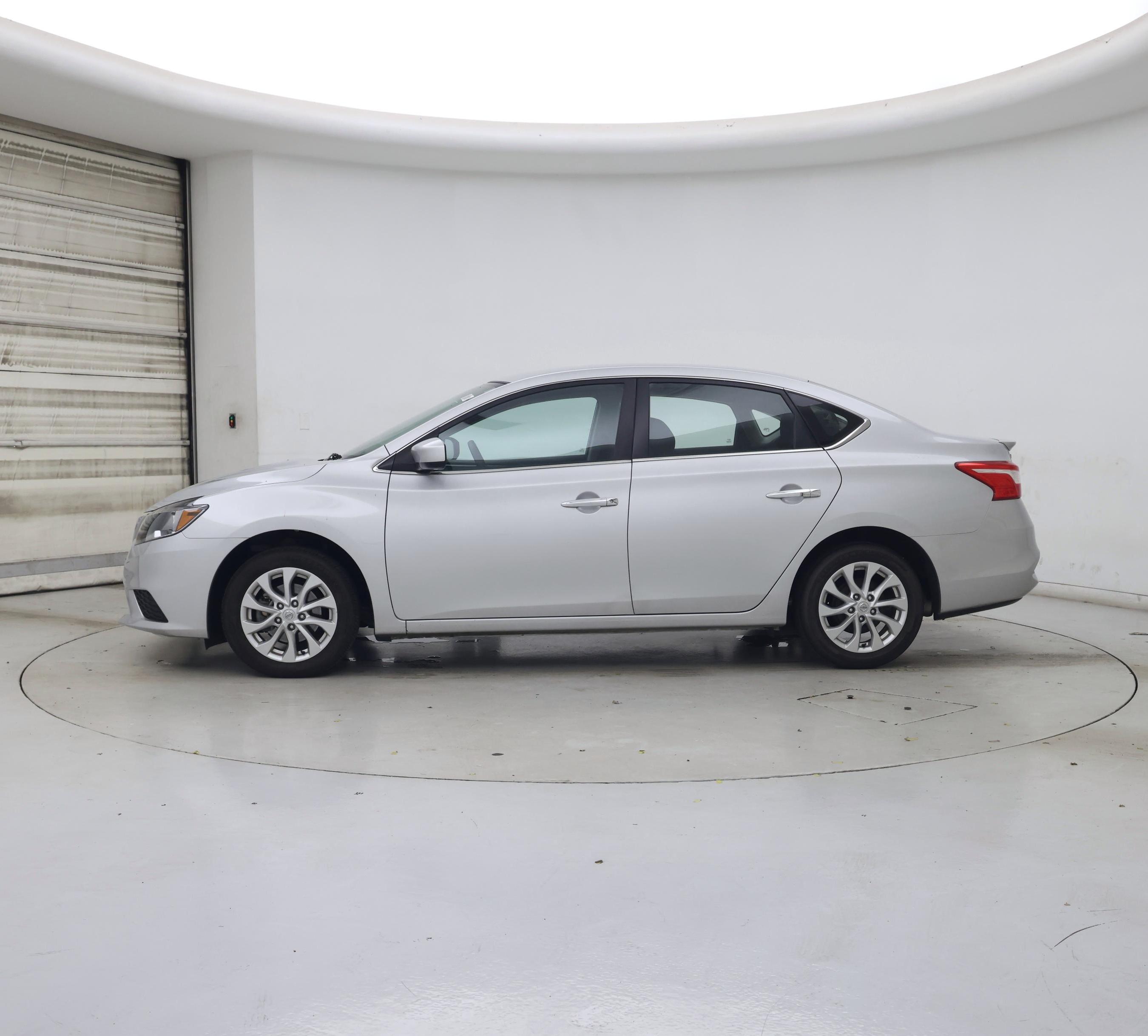 Thumbnail: 2017 Nissan Sentra - 3