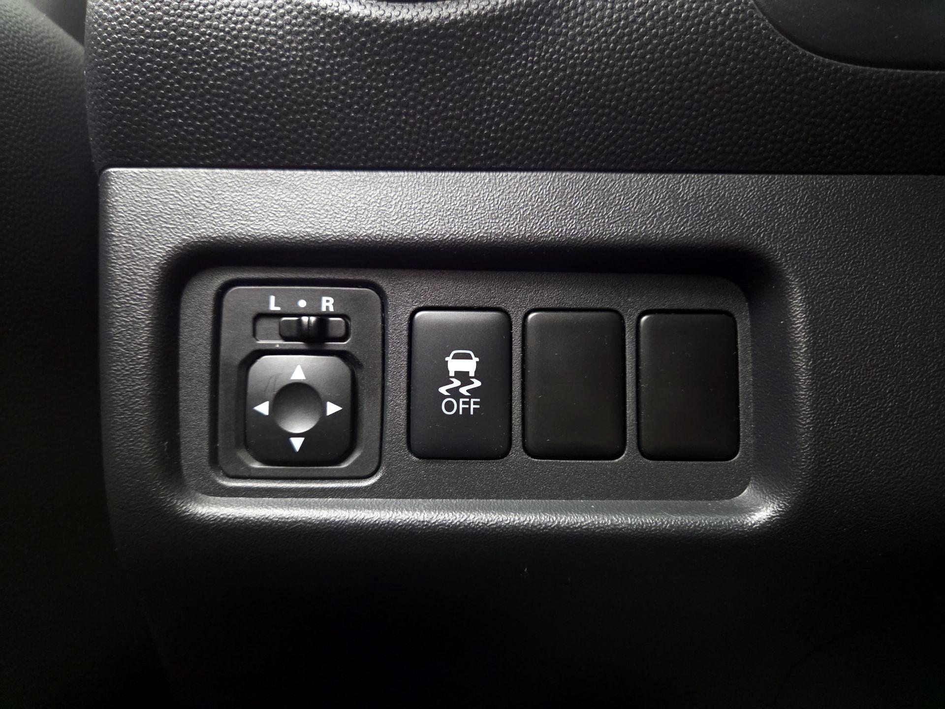 Thumbnail: 2017 Mitsubishi Mirage G4 - 13