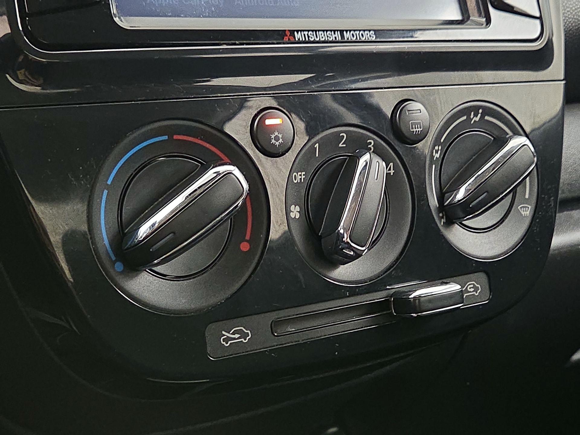 Thumbnail: 2017 Mitsubishi Mirage G4 - 16