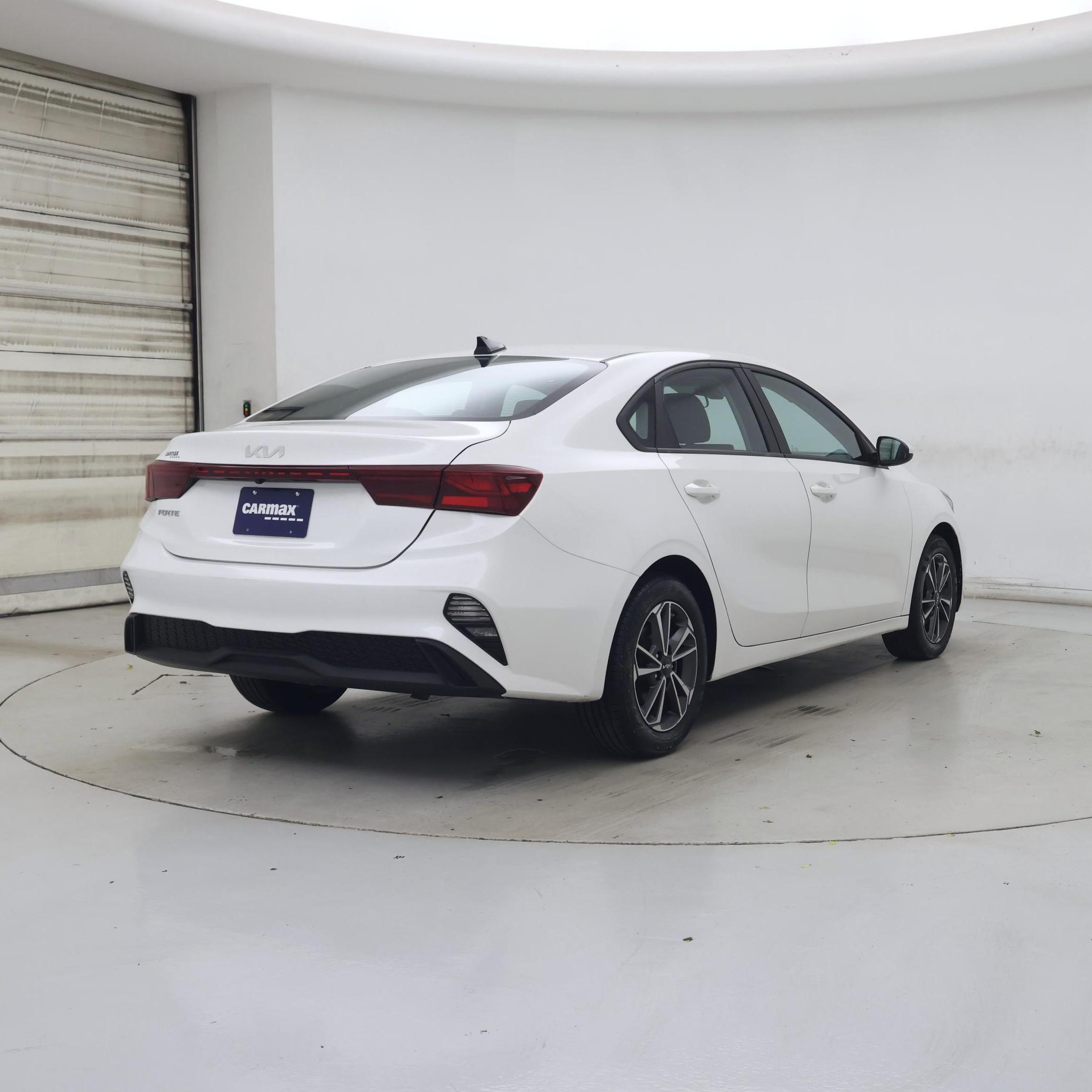 Thumbnail: 2022 Kia Forte - 8