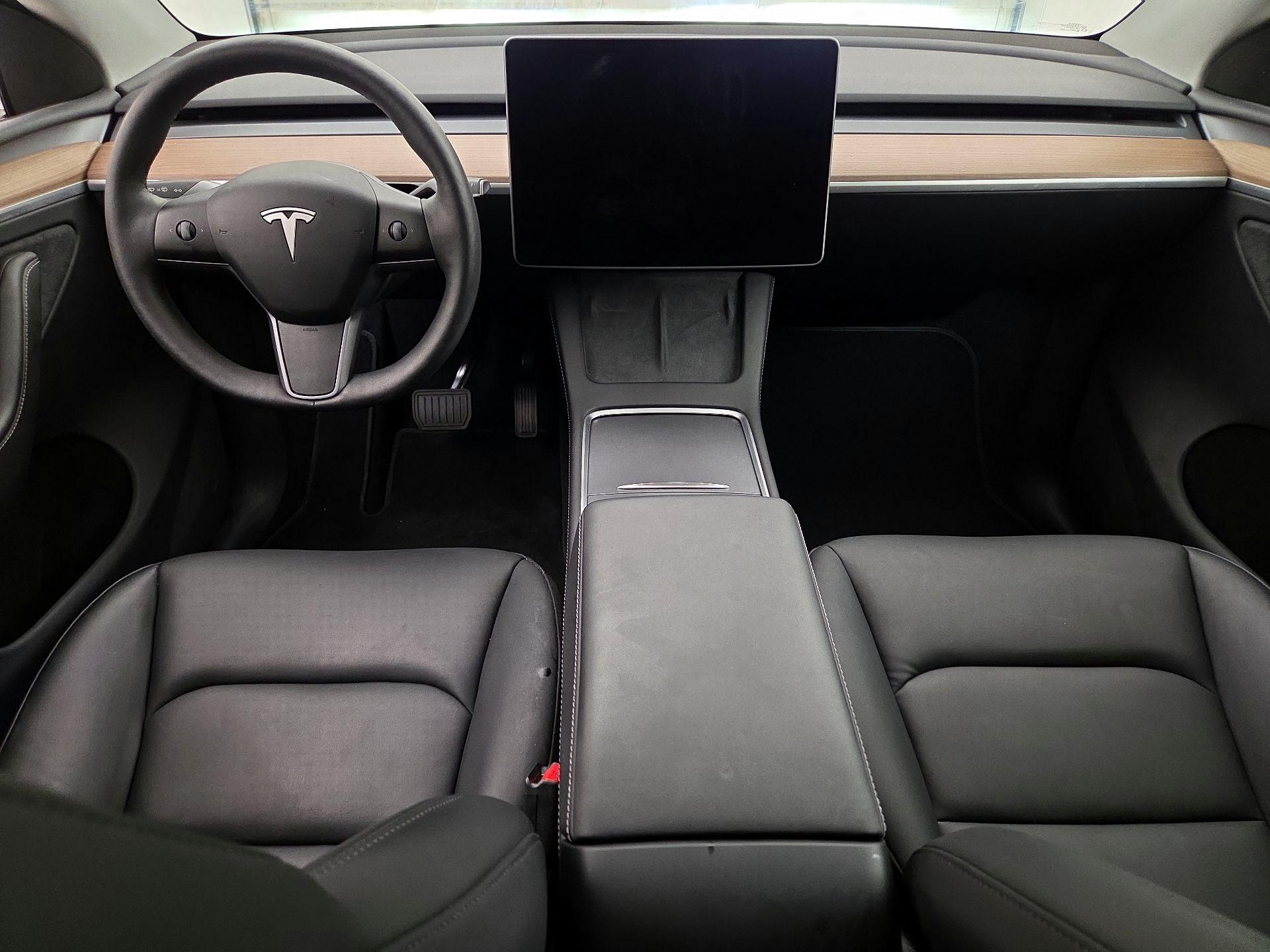 Thumbnail: 2024 Tesla Model Y - 9