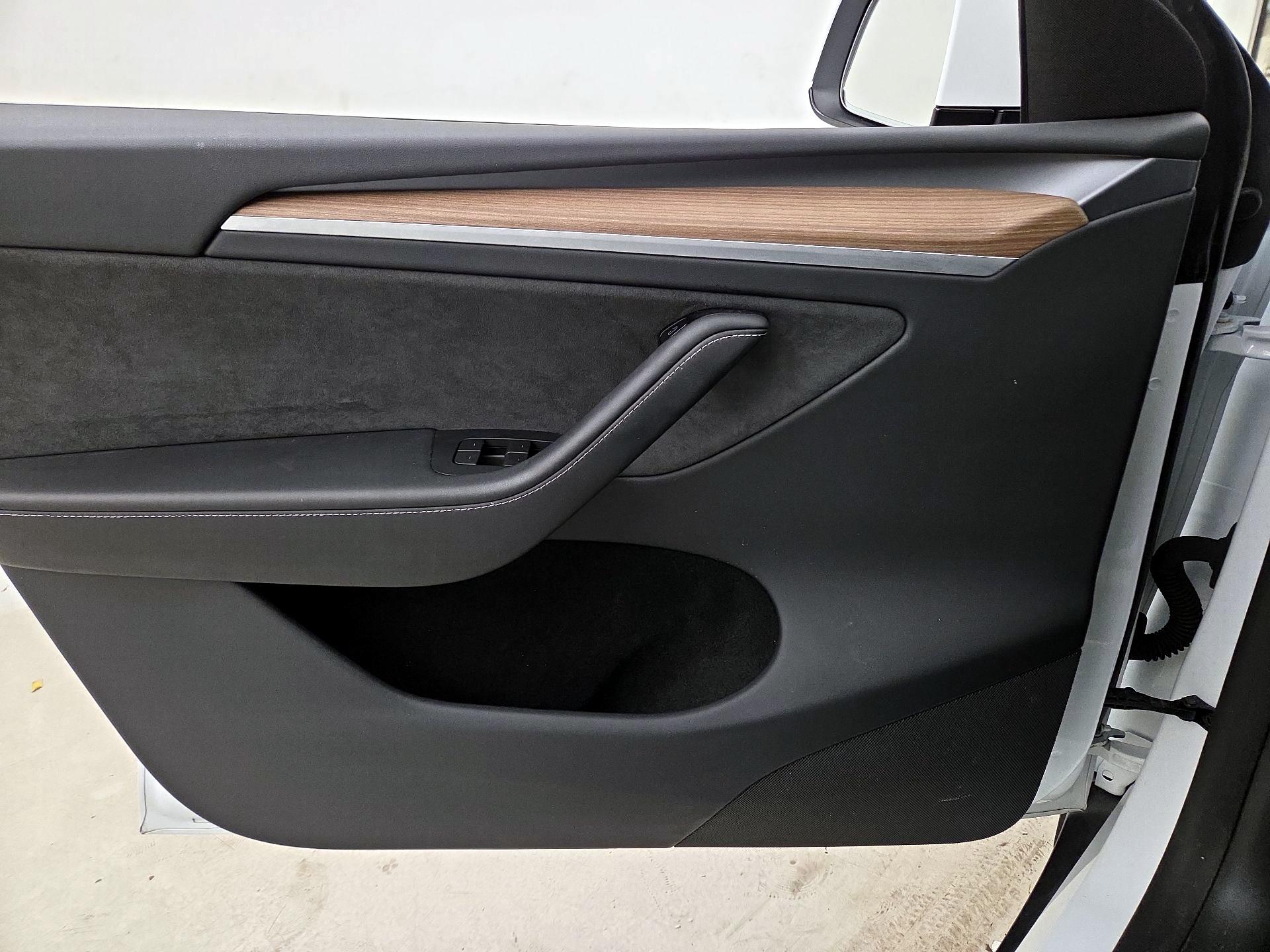 Thumbnail: 2024 Tesla Model Y - 12