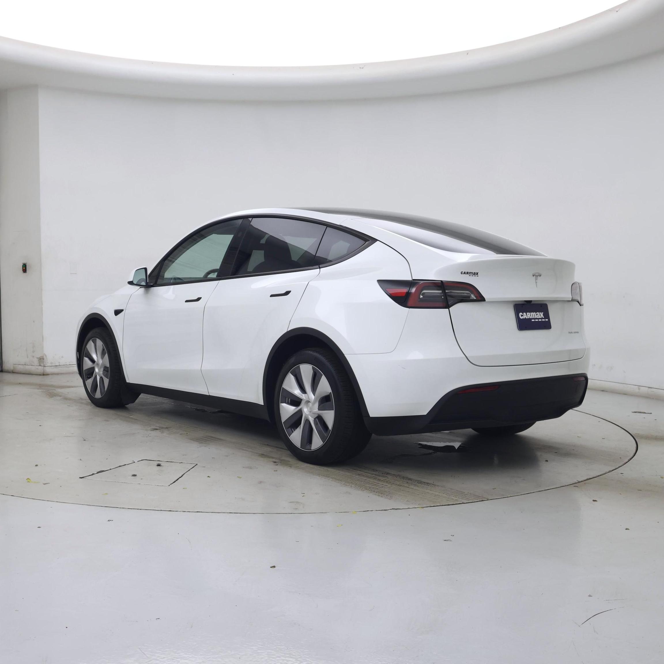 Thumbnail: 2024 Tesla Model Y - 2