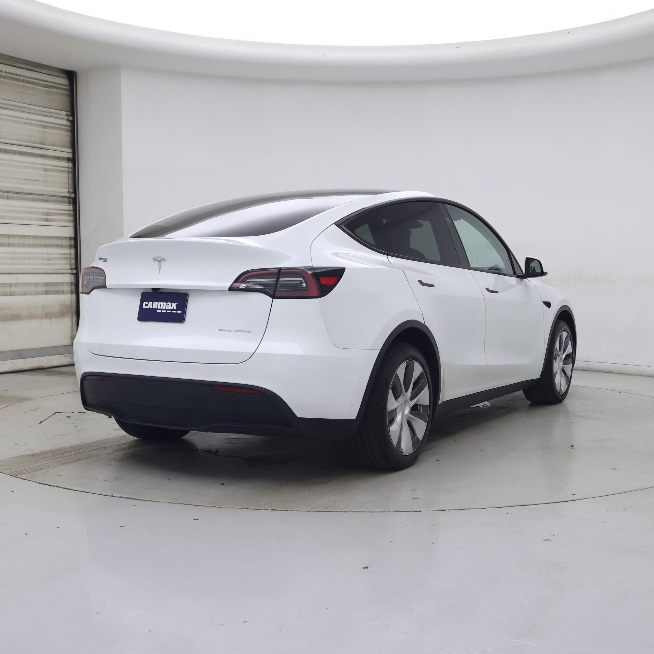 Thumbnail: 2024 Tesla Model Y - 8