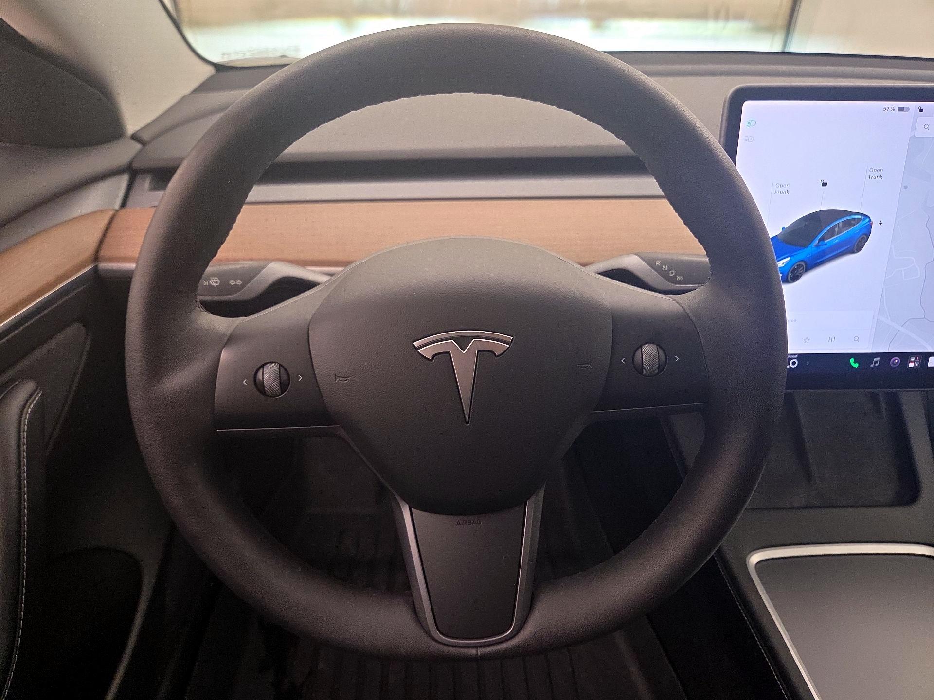 Thumbnail: 2021 Tesla Model 3 - 10