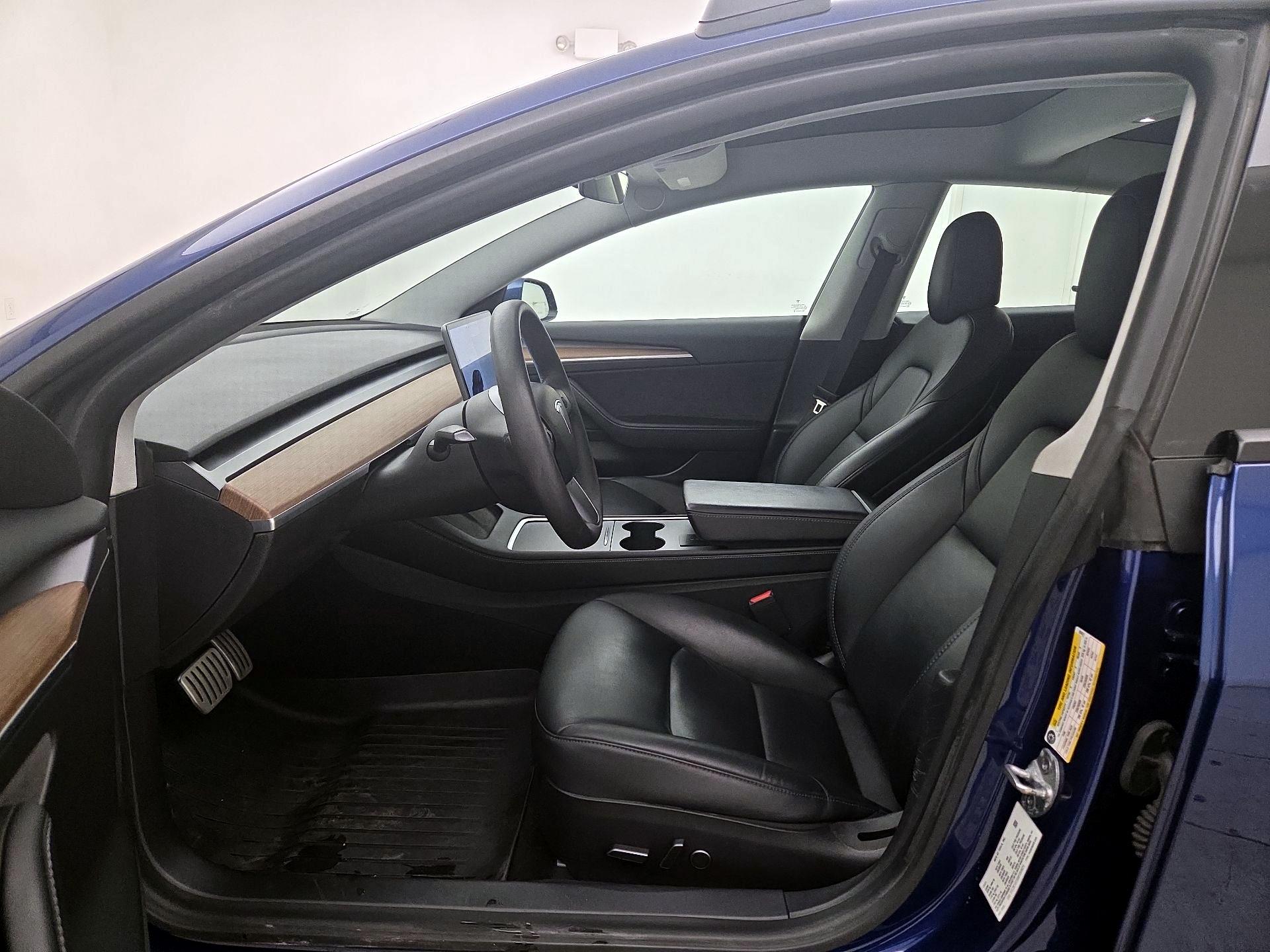 Thumbnail: 2021 Tesla Model 3 - 11