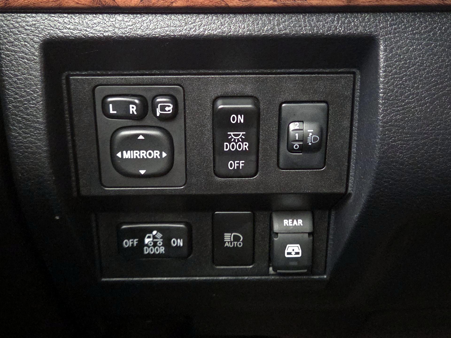 Thumbnail: 2018 Toyota Tundra - 13