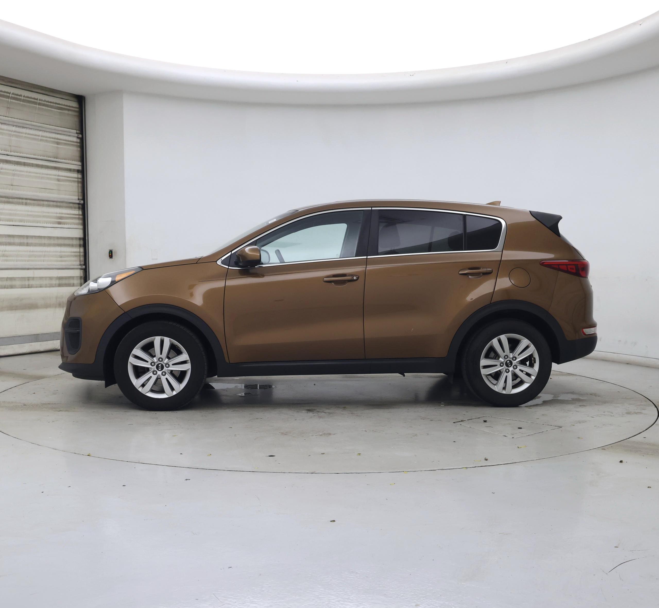 Thumbnail: 2019 Kia Sportage - 3