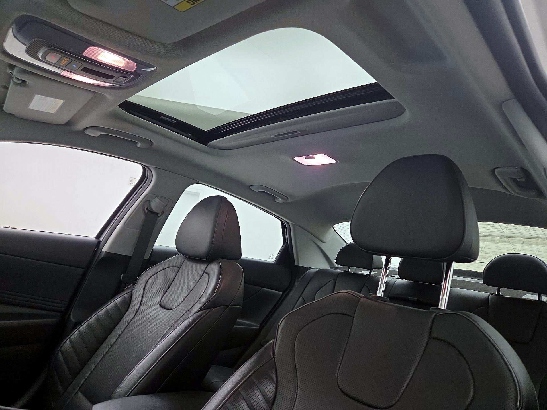 Thumbnail: 2023 Hyundai Elantra - 20